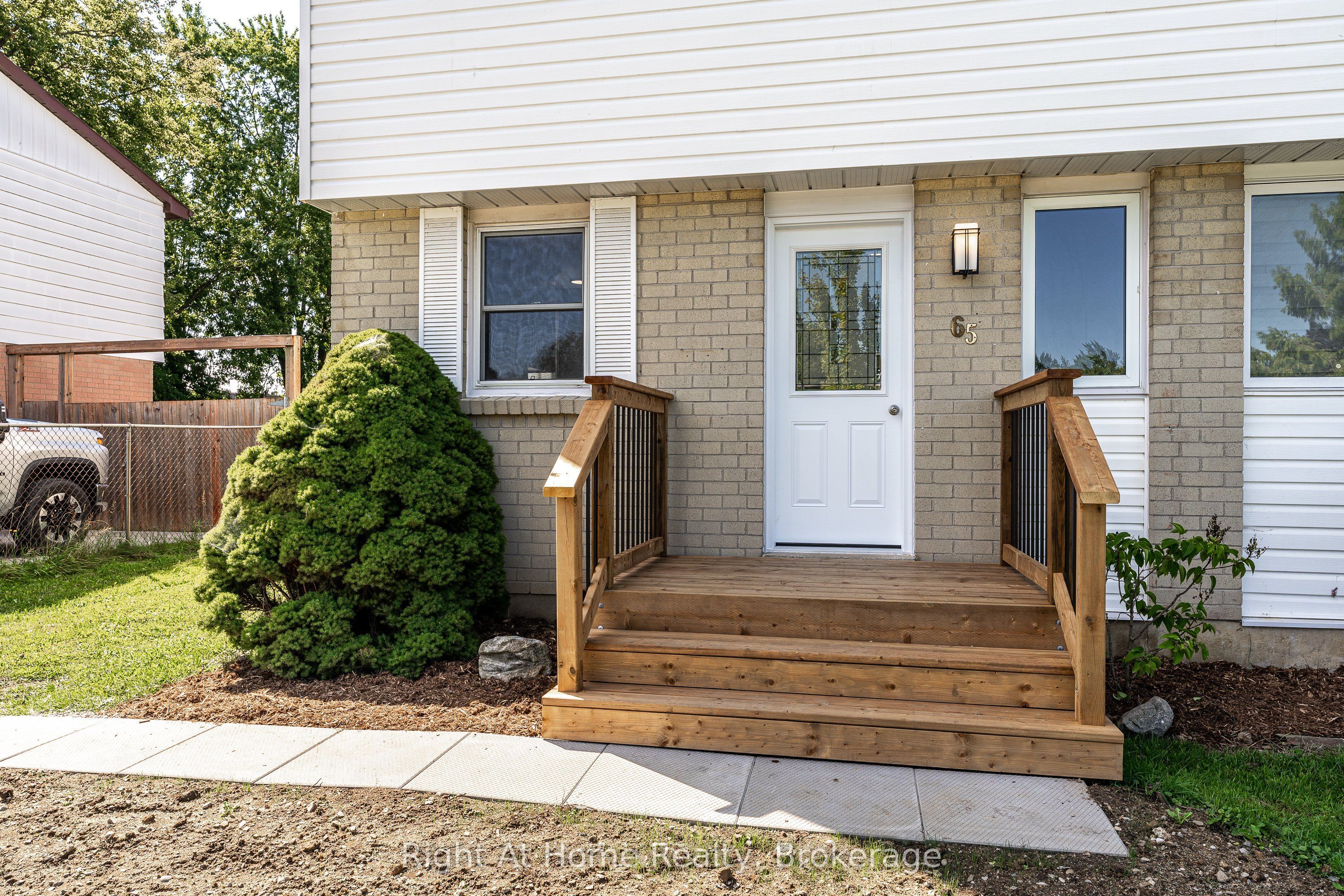 65 Maple Avenue Property Photo 2