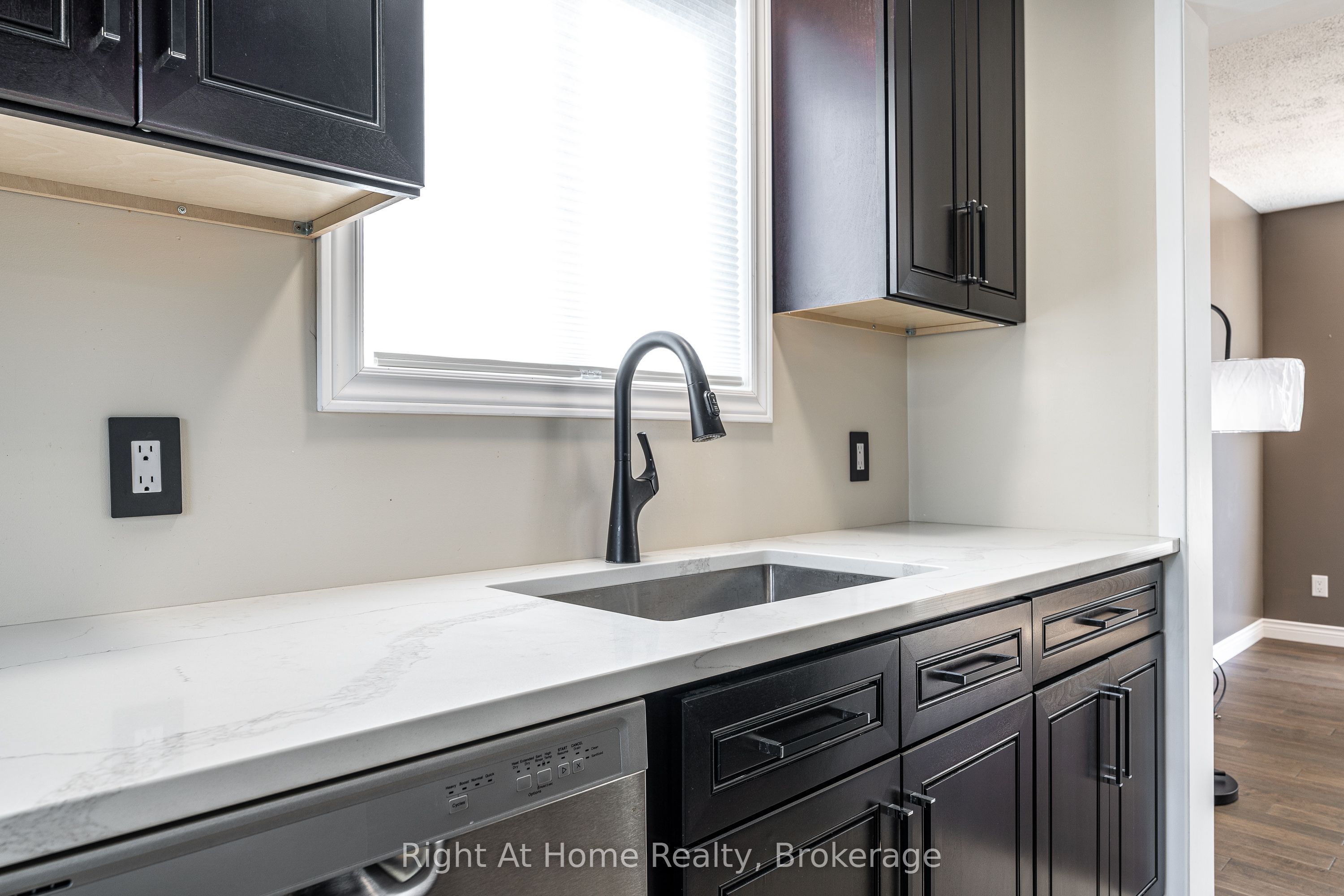 65 Maple Avenue Property Photo 6