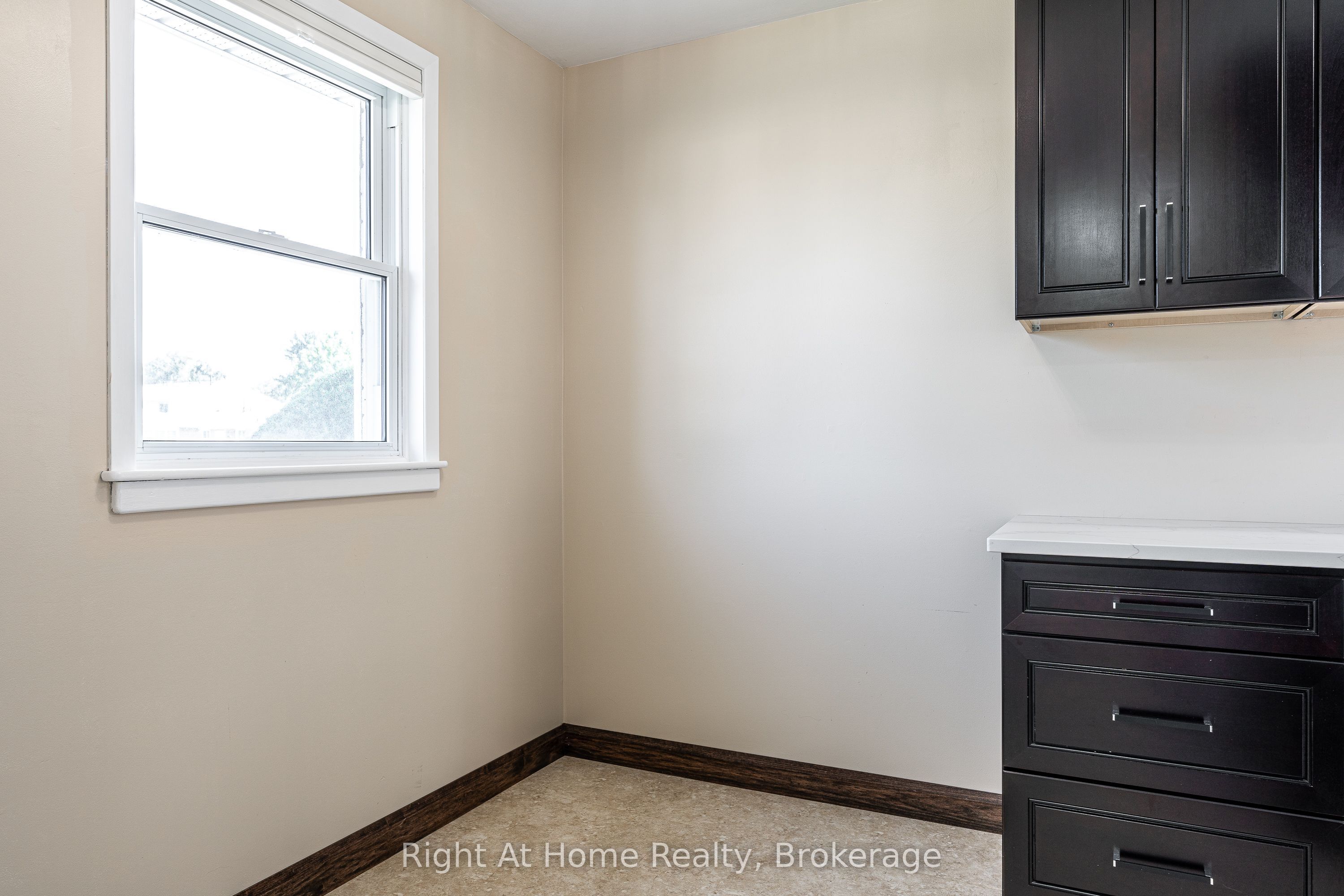 65 Maple Avenue Property Photo 9