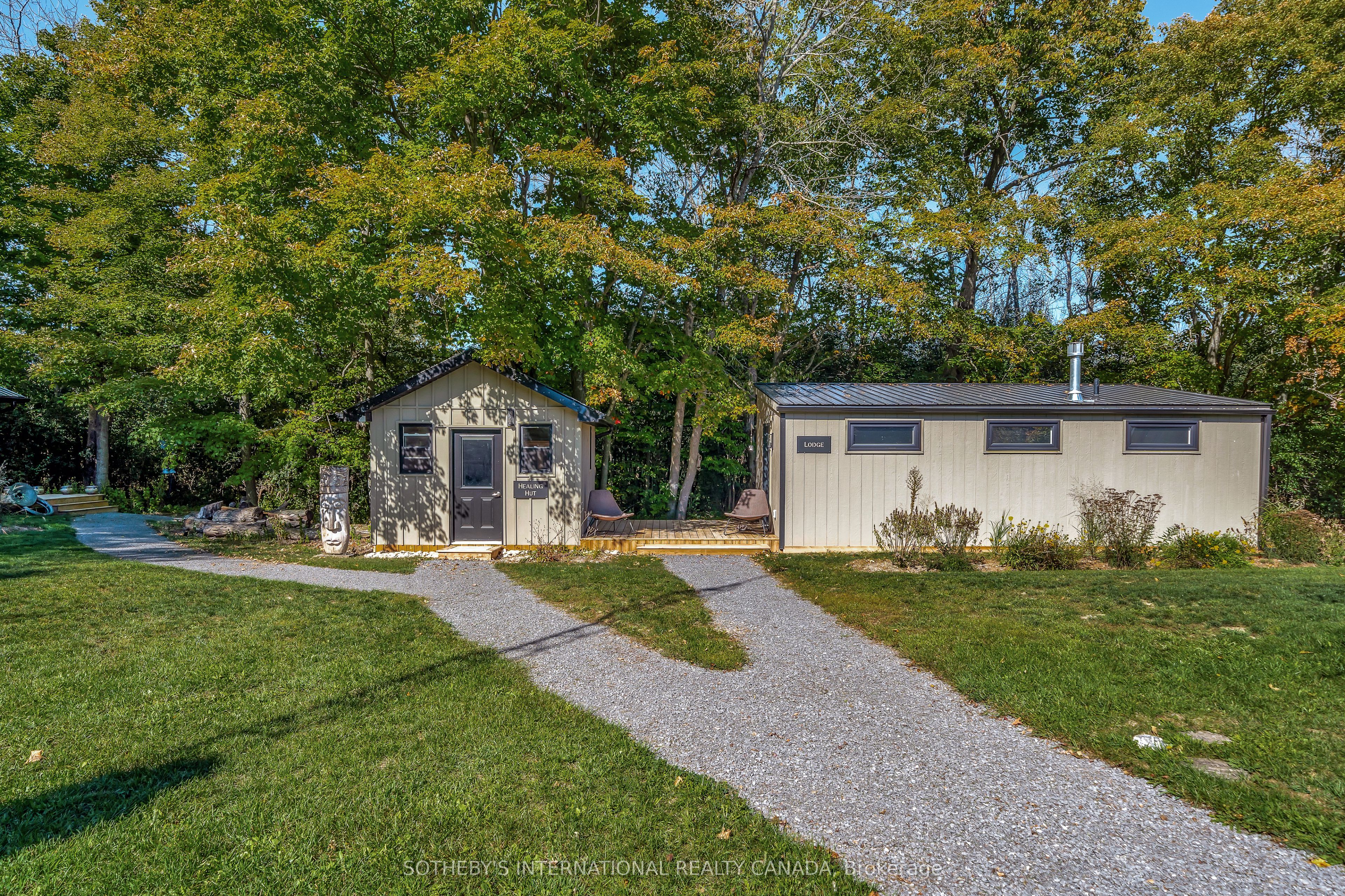 220 Easterbrook Road S Property Photo 20