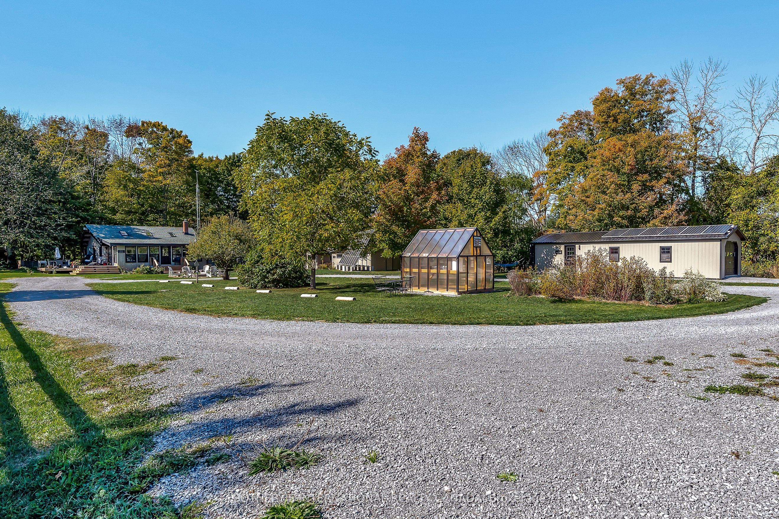 220 Easterbrook Road S Property Photo 46