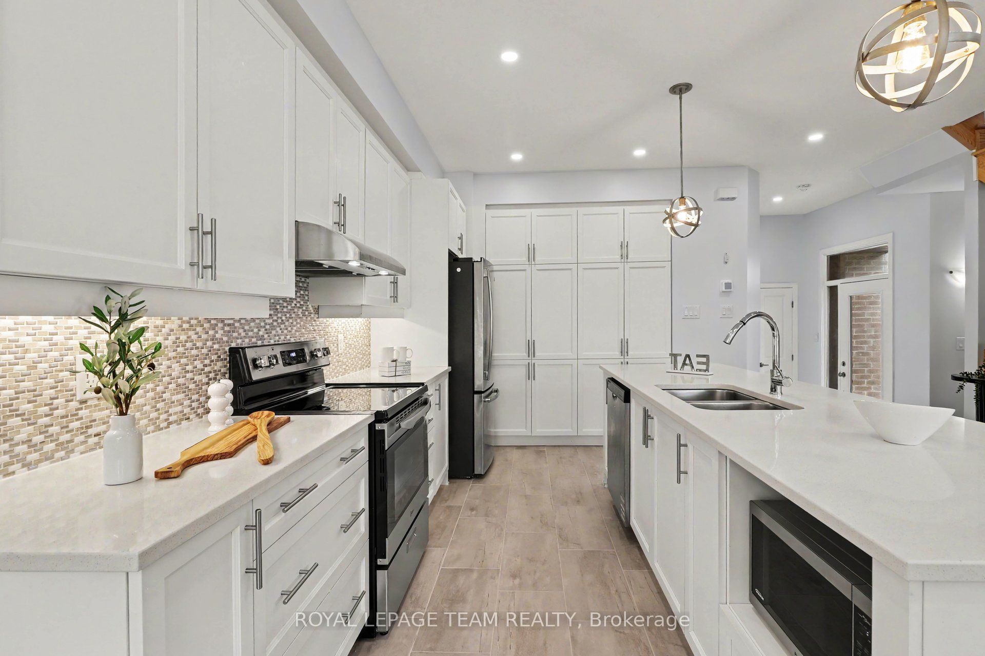 590 Triangle Street Property Photo 14