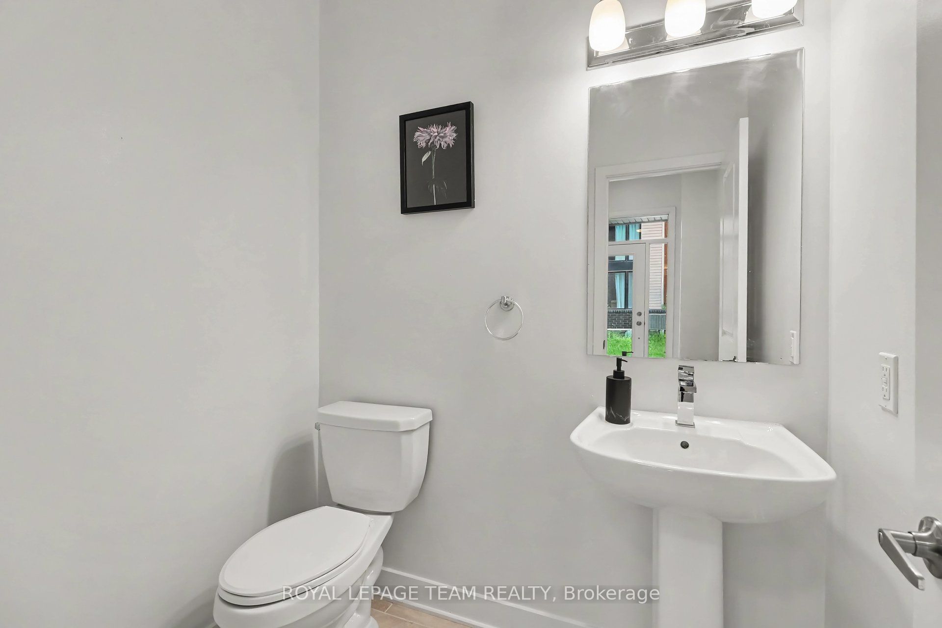 590 Triangle Street Property Photo 15