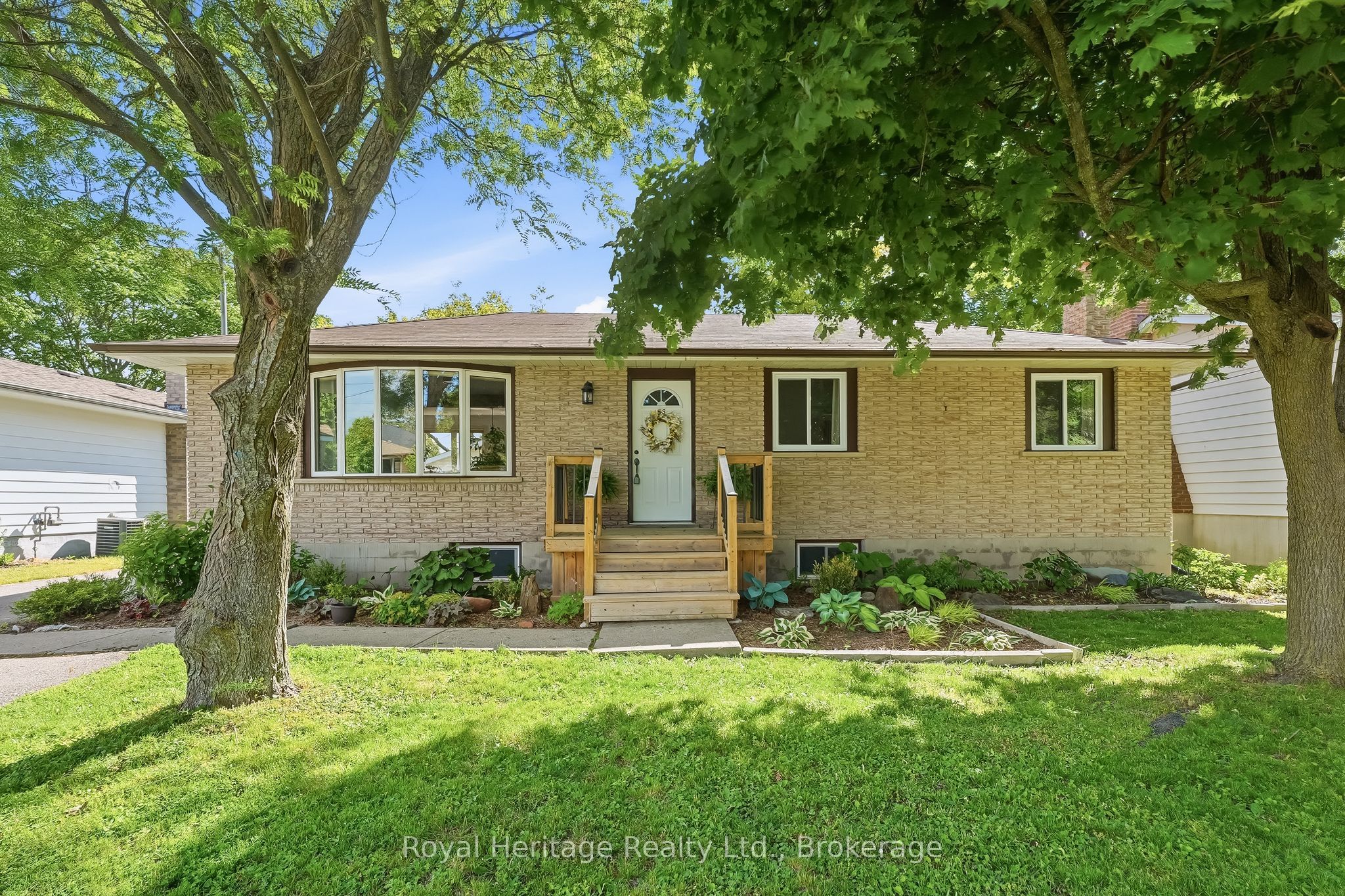 93 Division Street S Property Photo 1
