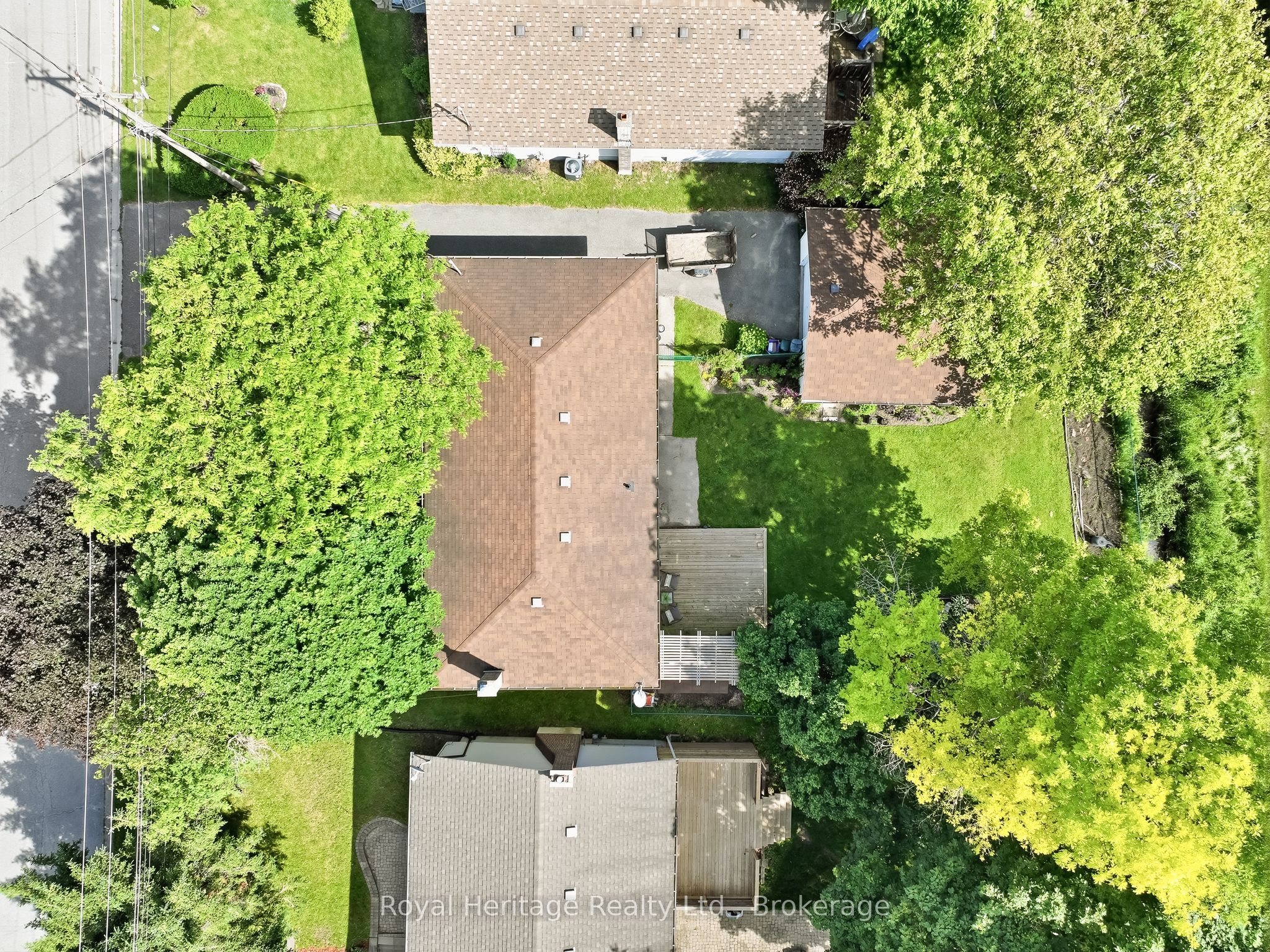93 Division Street S Property Photo 33