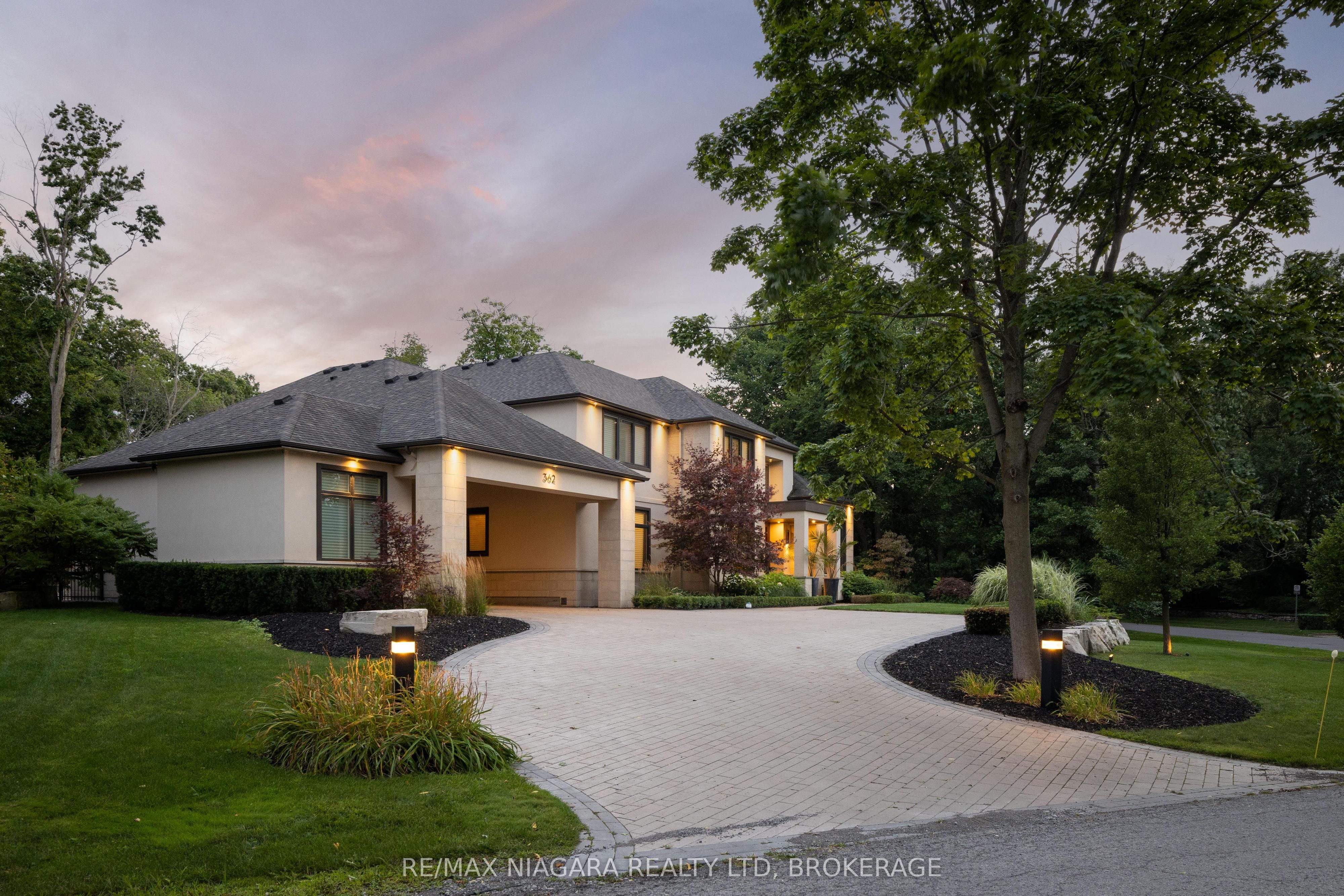 362 Niagara Boulevard Property Photo 4