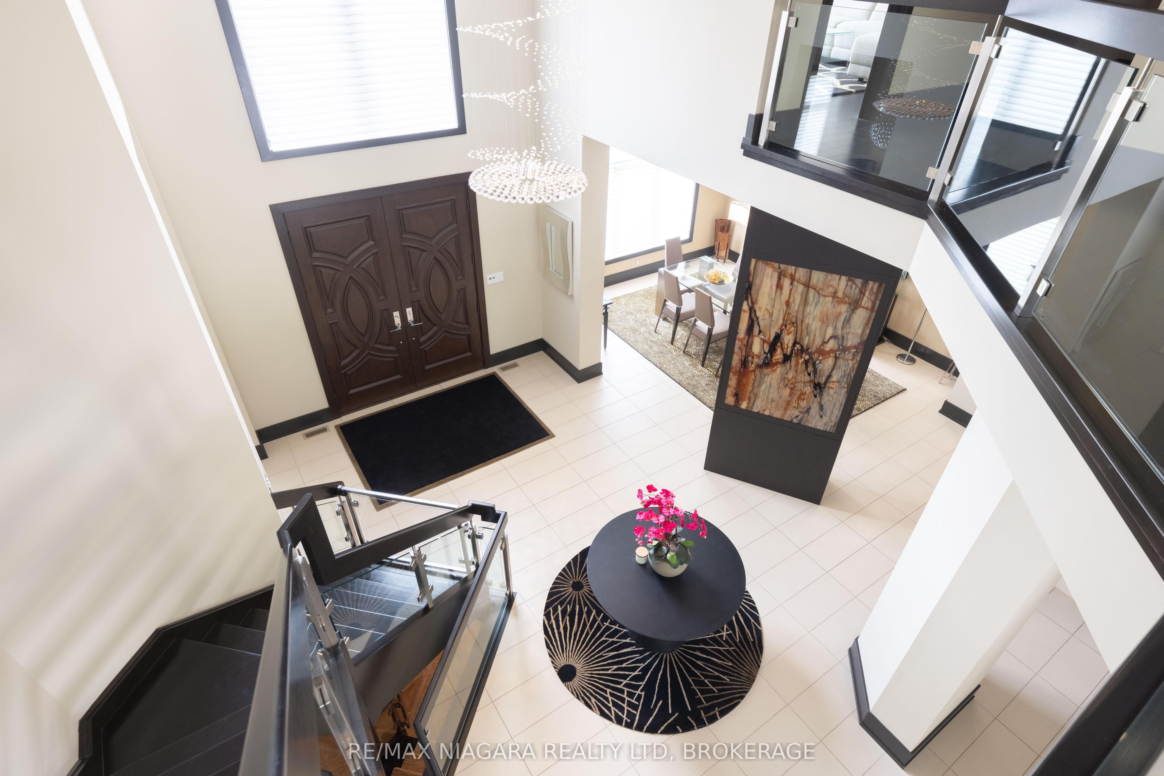 362 Niagara Boulevard Property Photo 12
