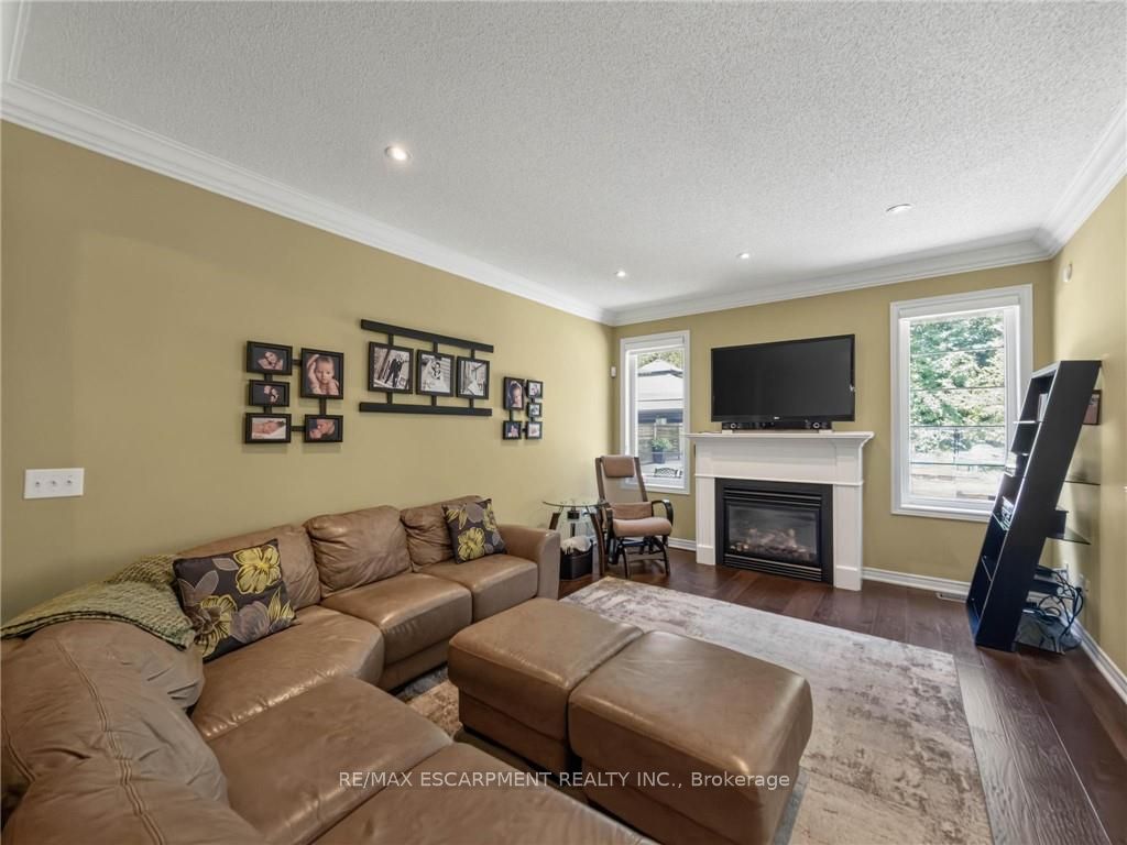 80 Sutherland Crescent Property Photo 11