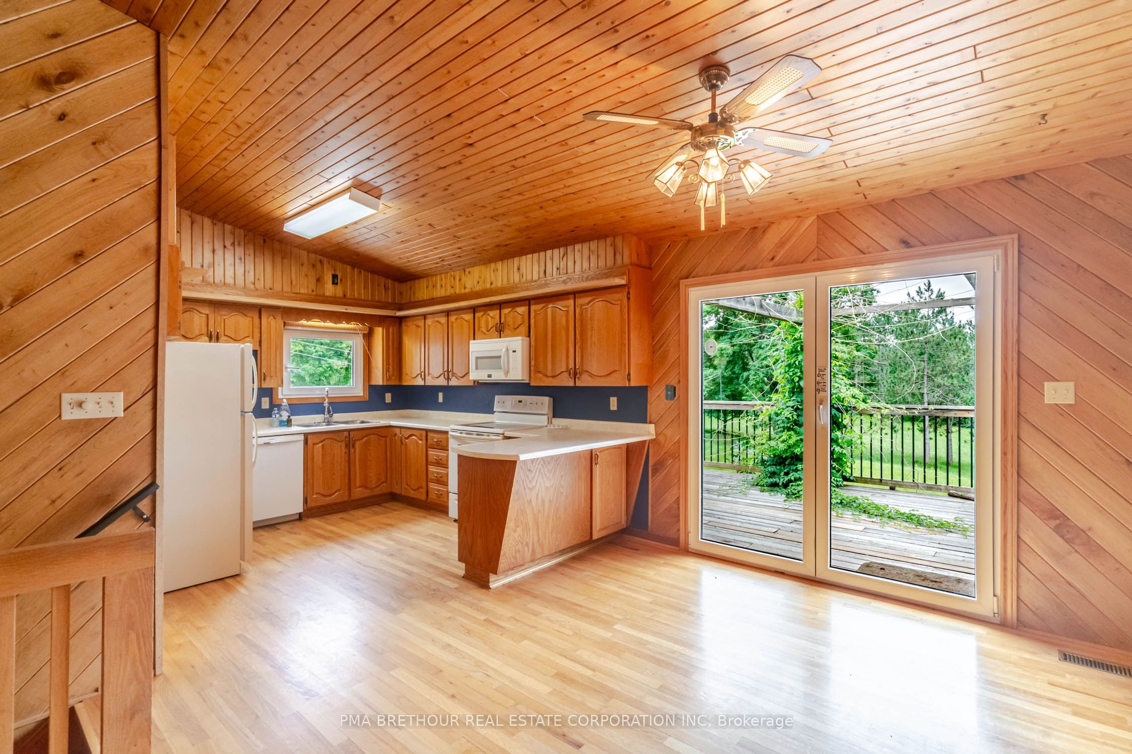 2008 Pine Grove Road Property Photo 6