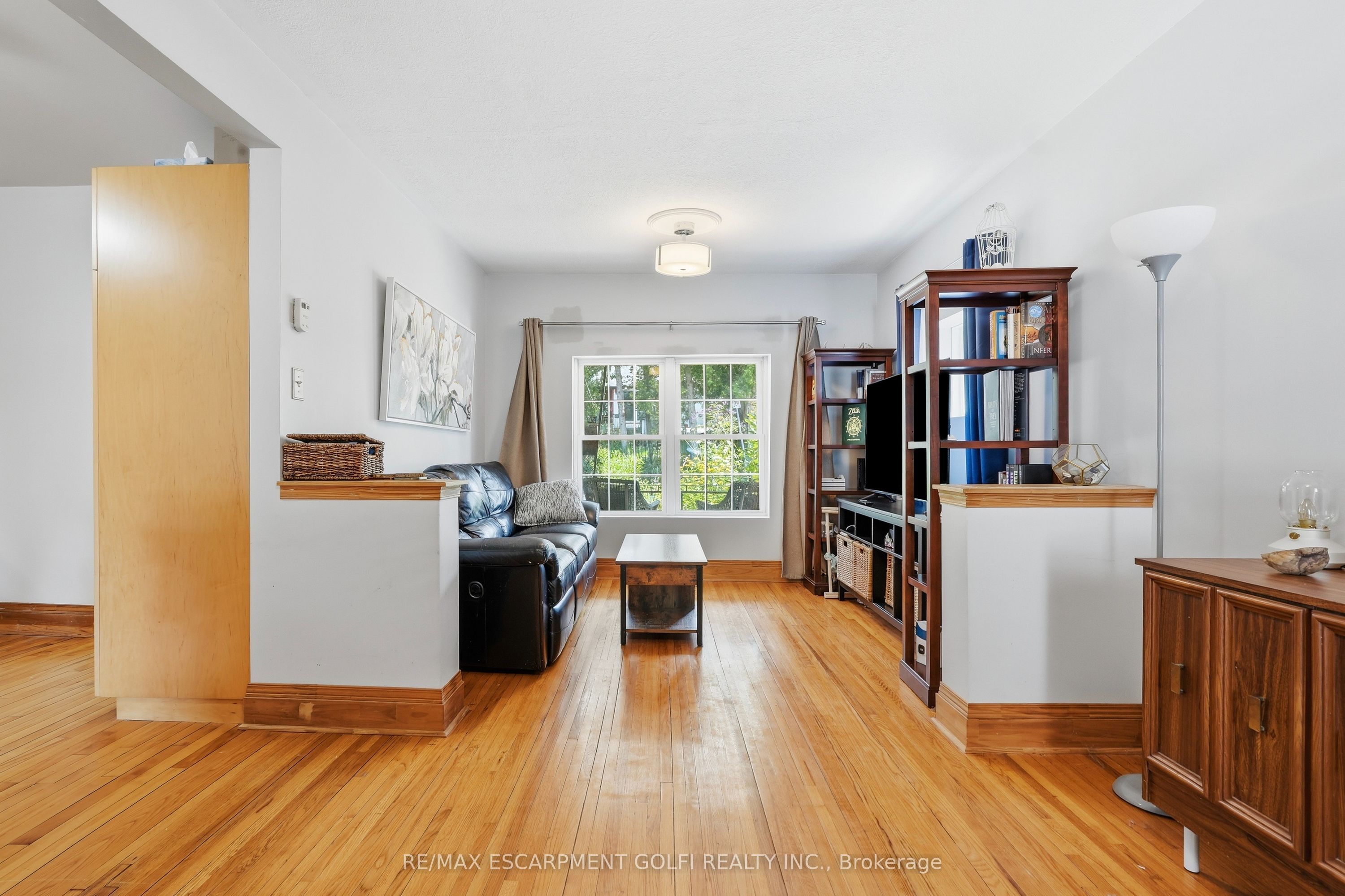 60 Oliver Street Property Photo 6