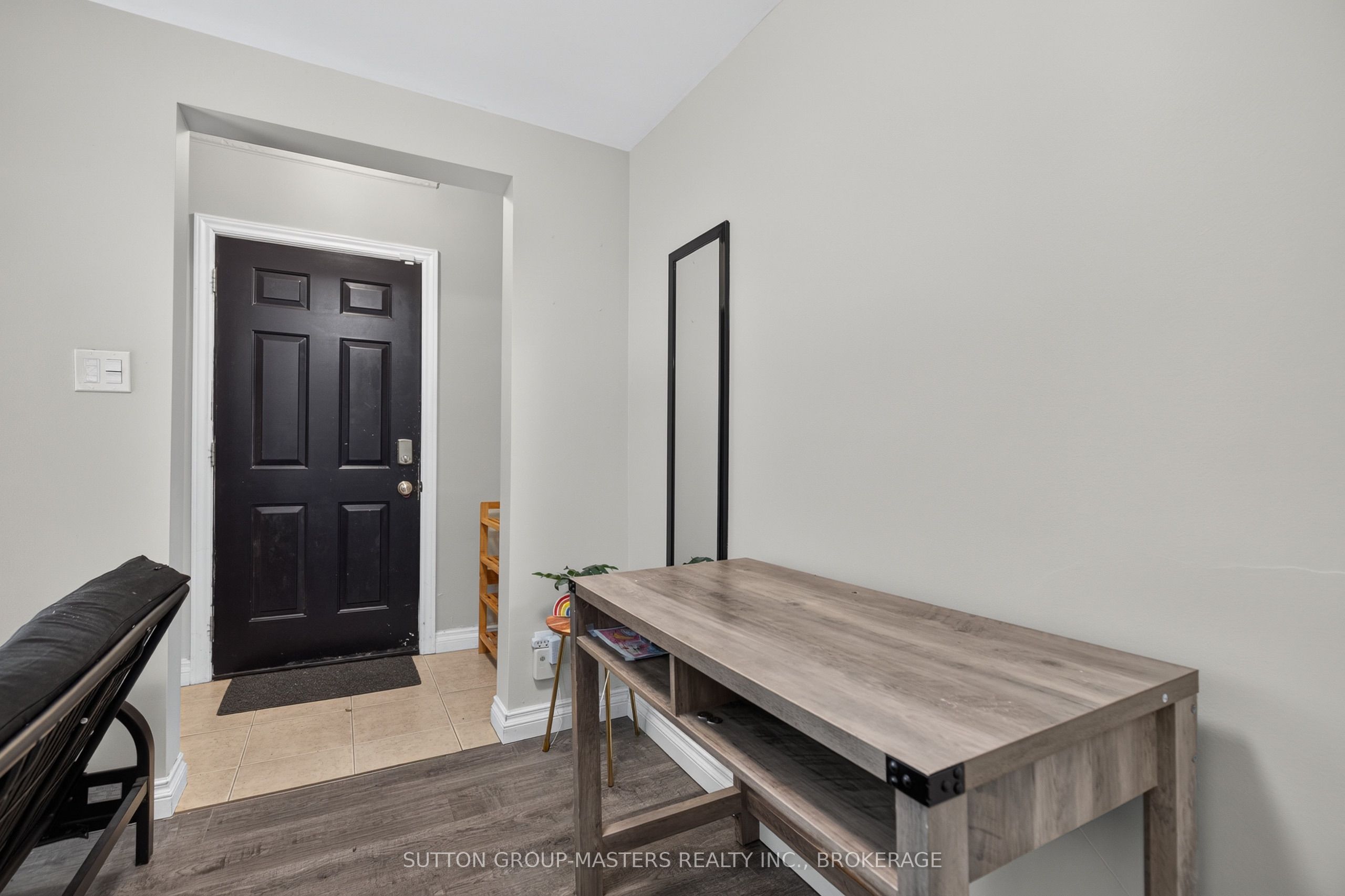 380 Barrie Street Property Photo 8