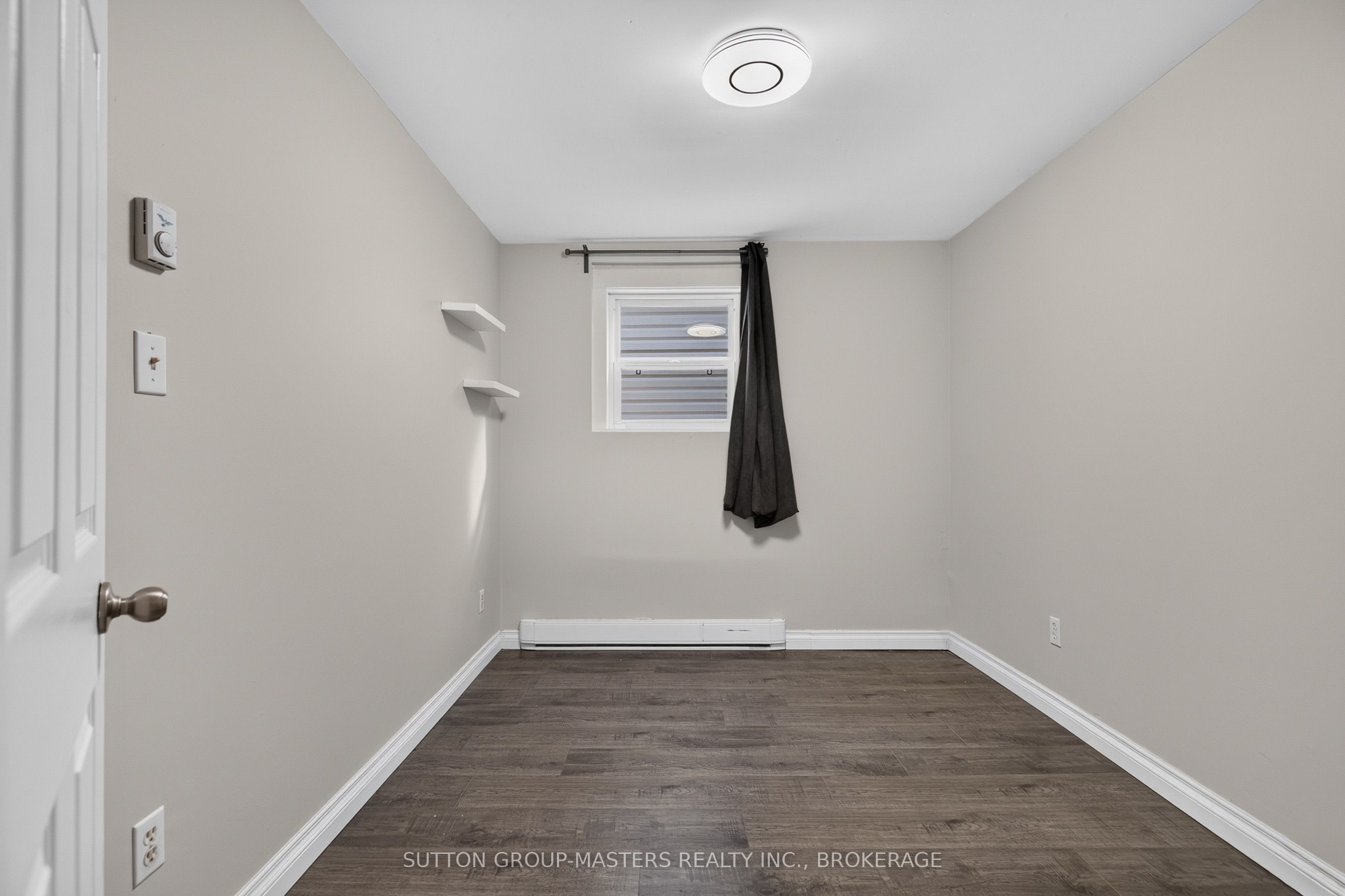 380 Barrie Street Property Photo 17
