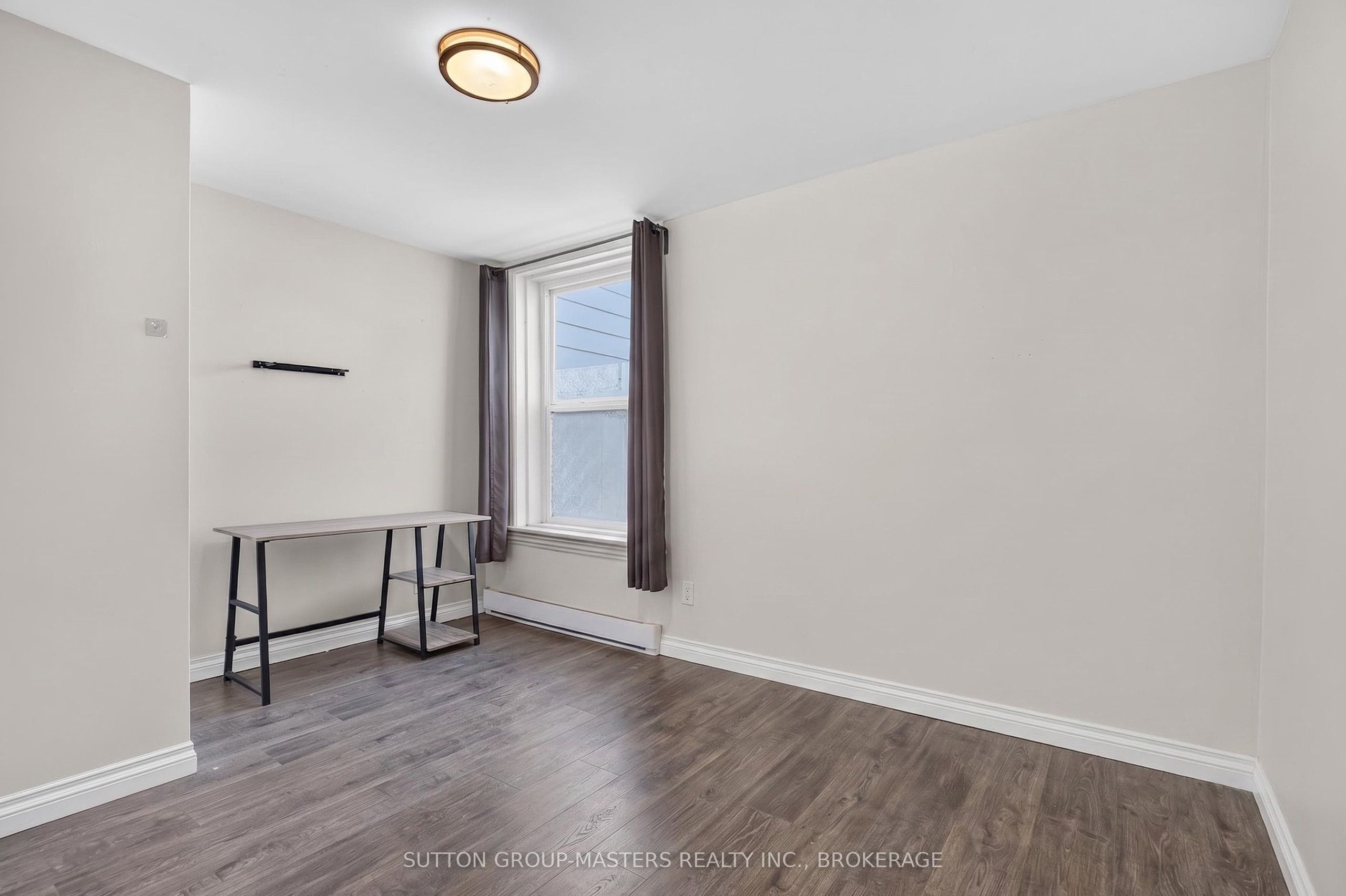 380 Barrie Street Property Photo 18