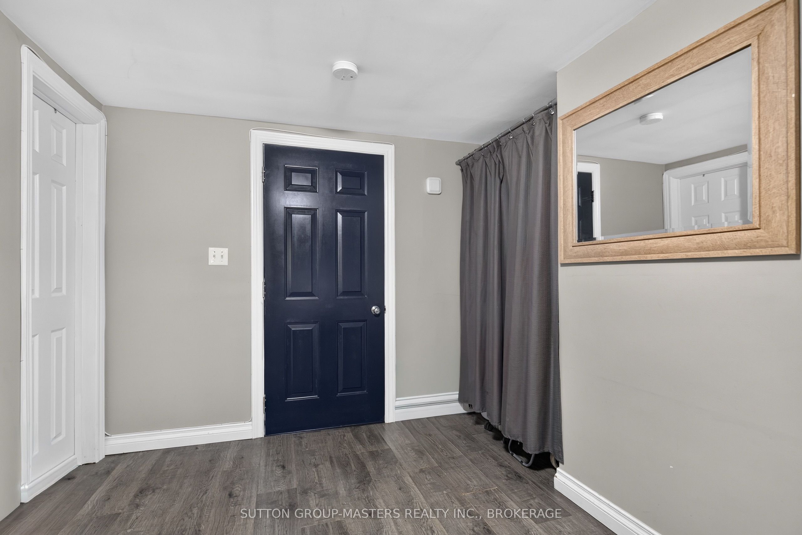380 Barrie Street Property Photo 21