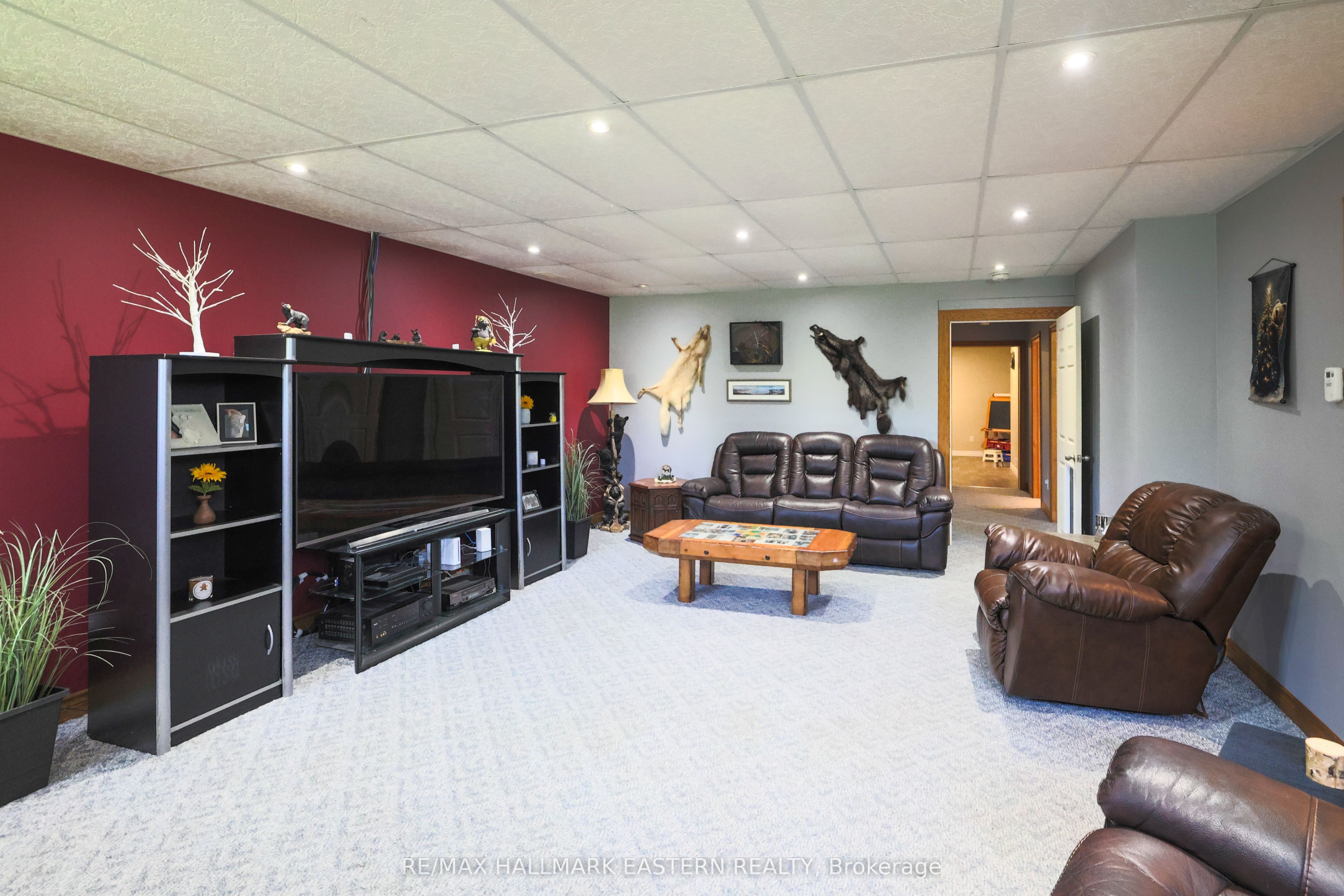 1738 8th Line Property Photo 10