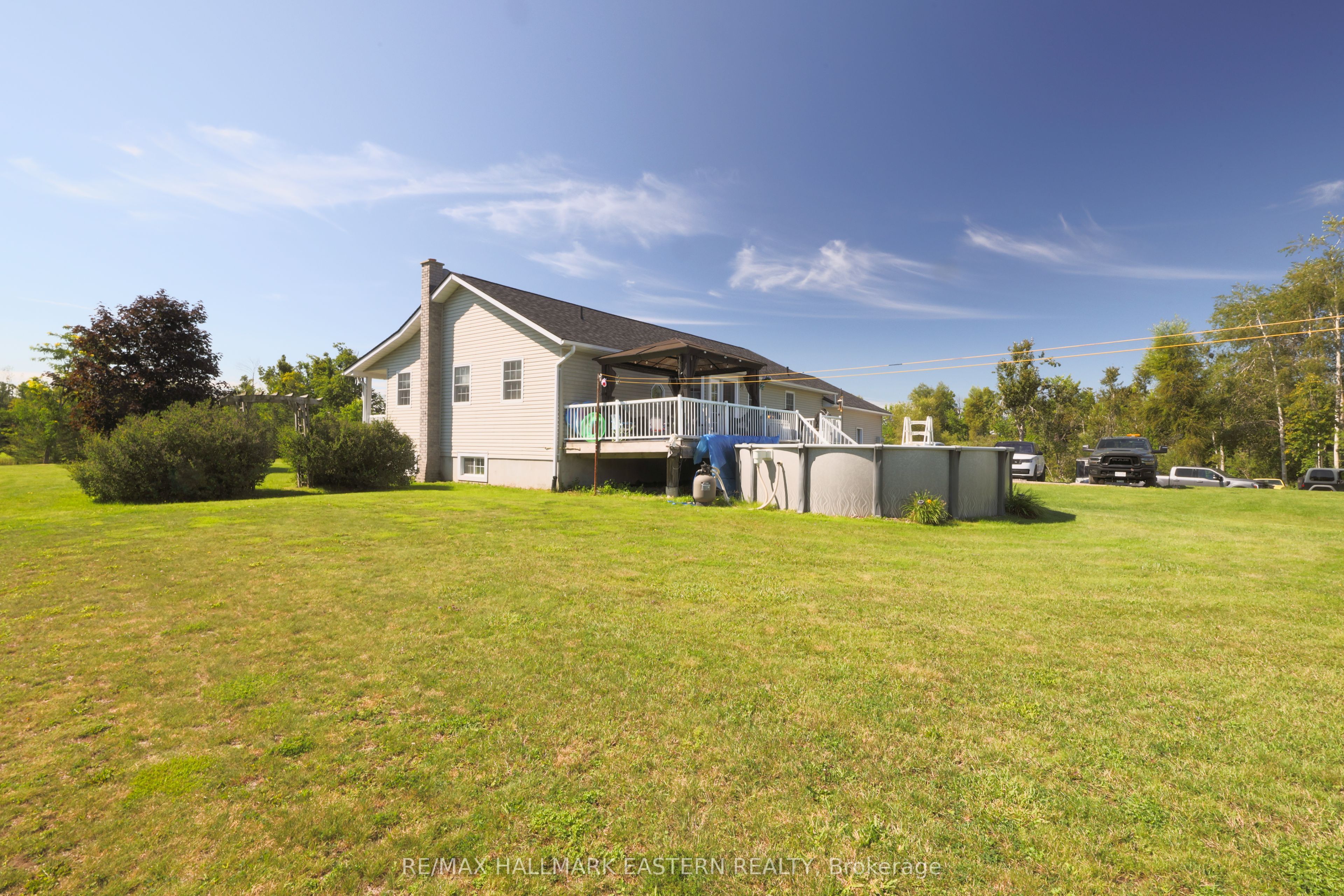 1738 8th Line Property Photo 20