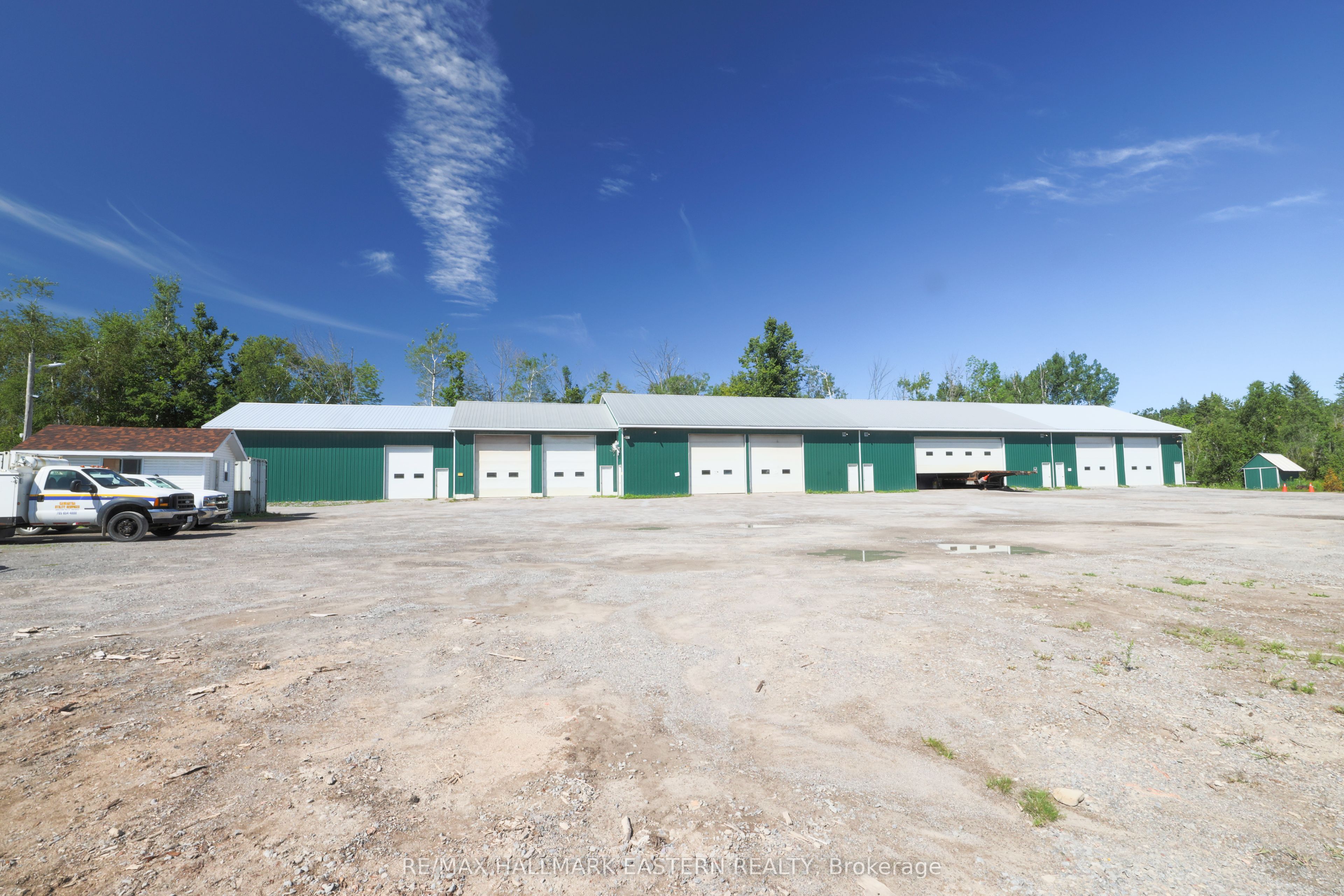 1738 8th Line Property Photo 25