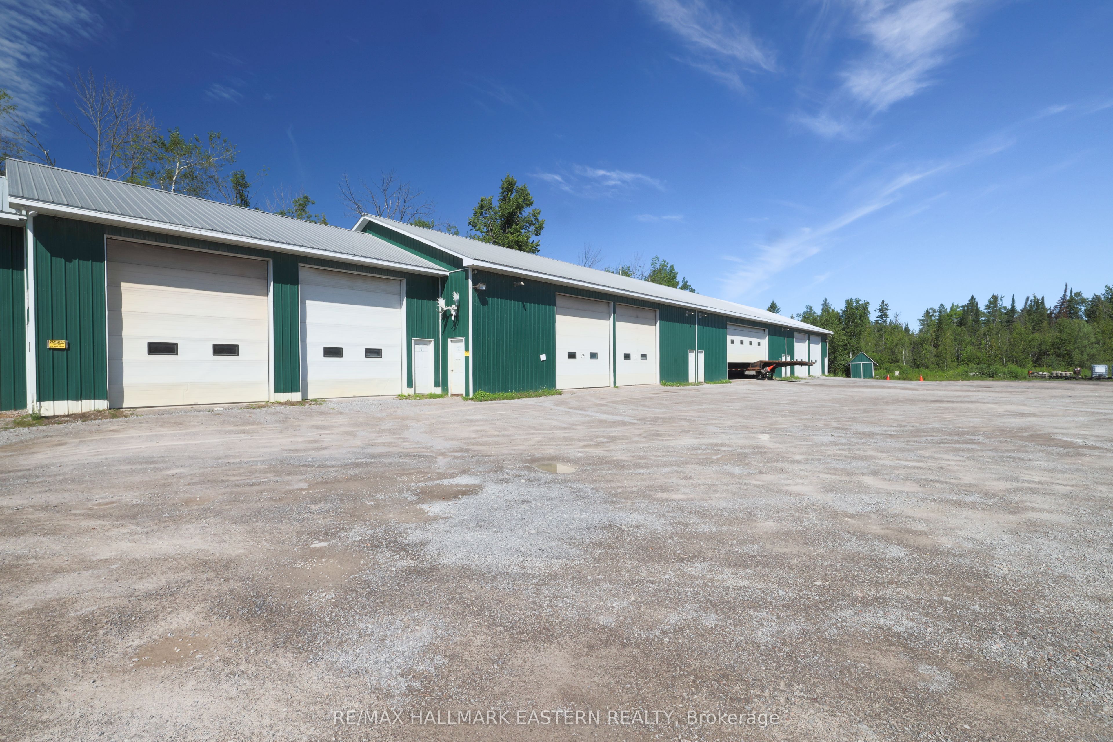 1738 8th Line Property Photo 26