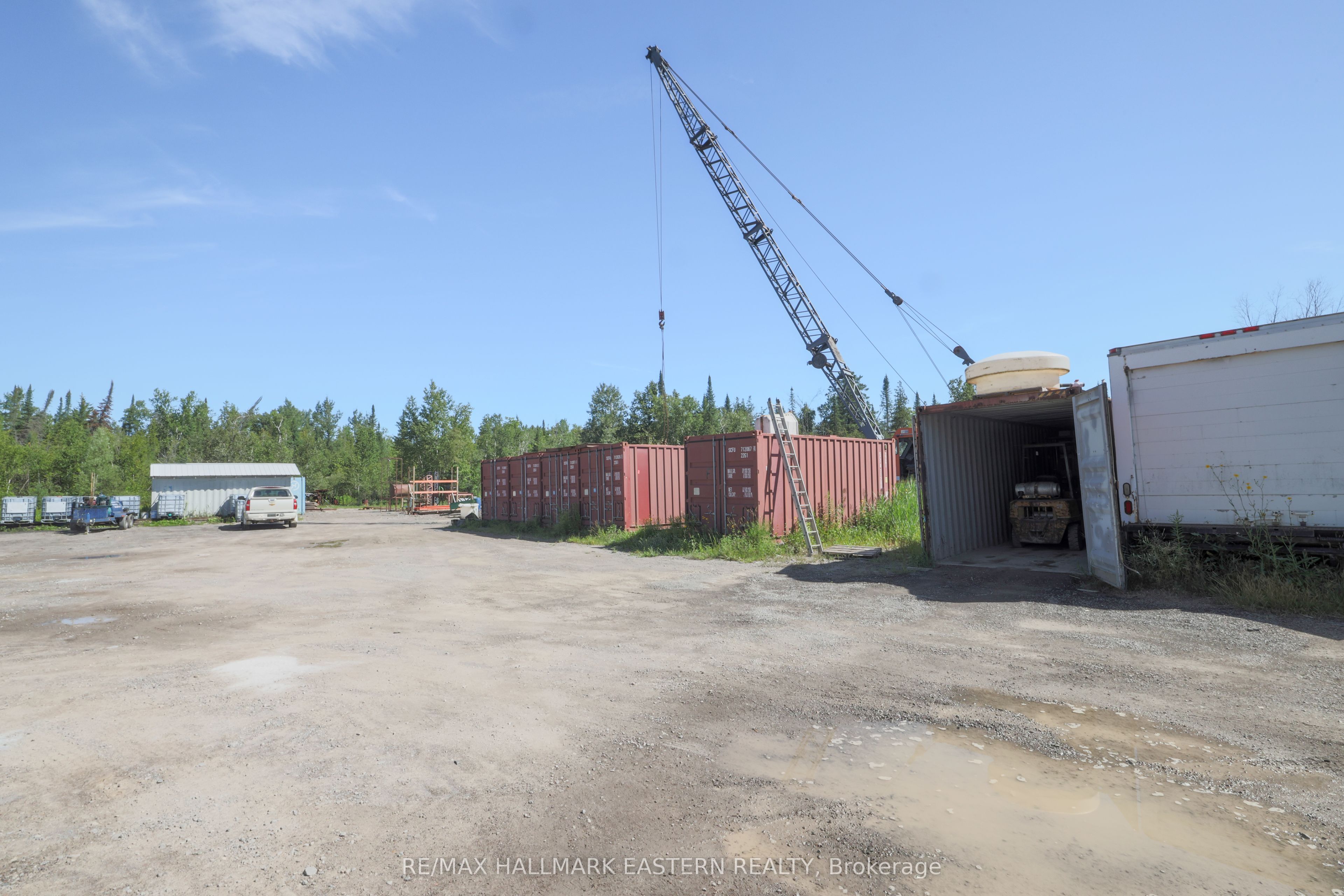 1738 8th Line Property Photo 31
