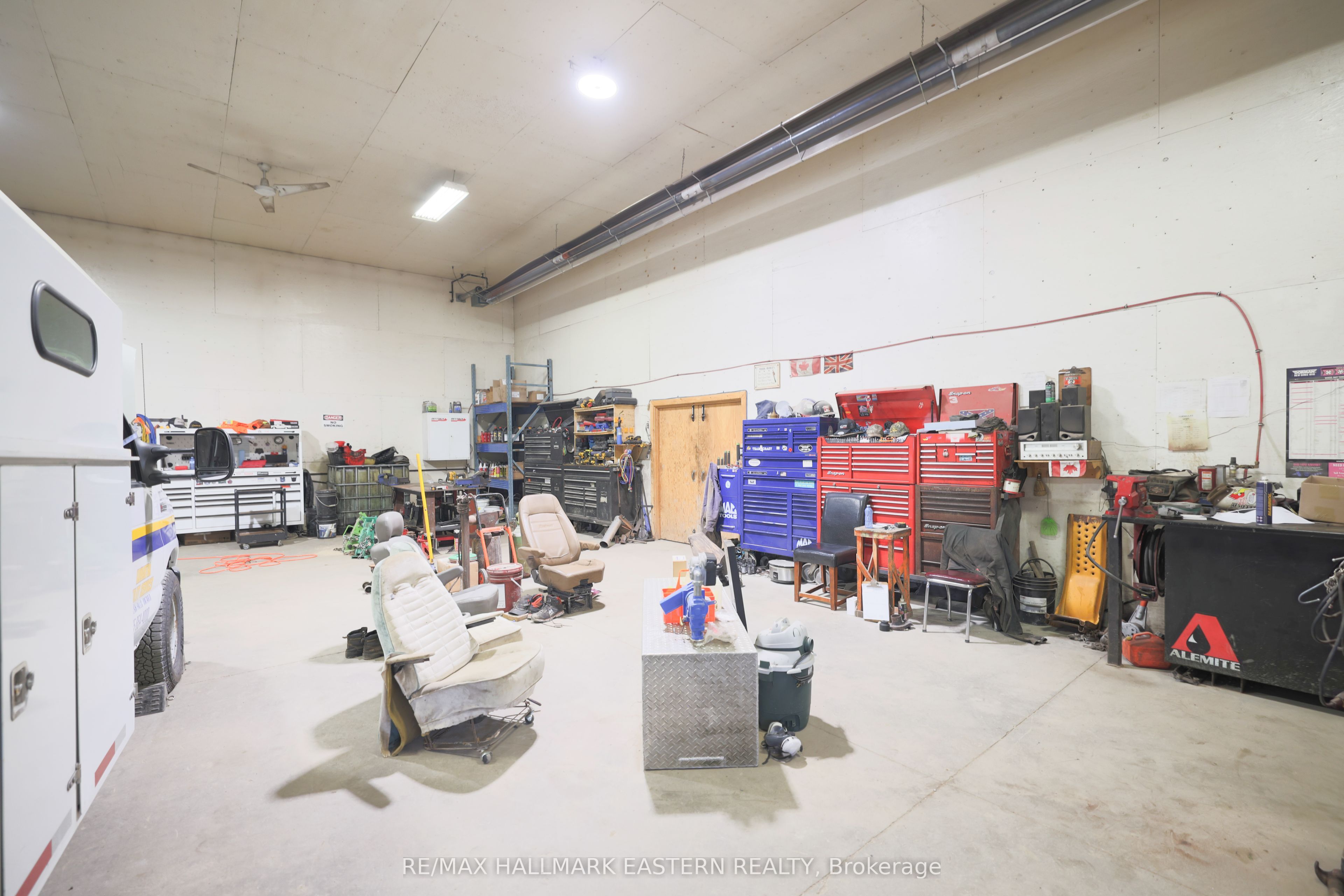 1738 8th Line Property Photo 32
