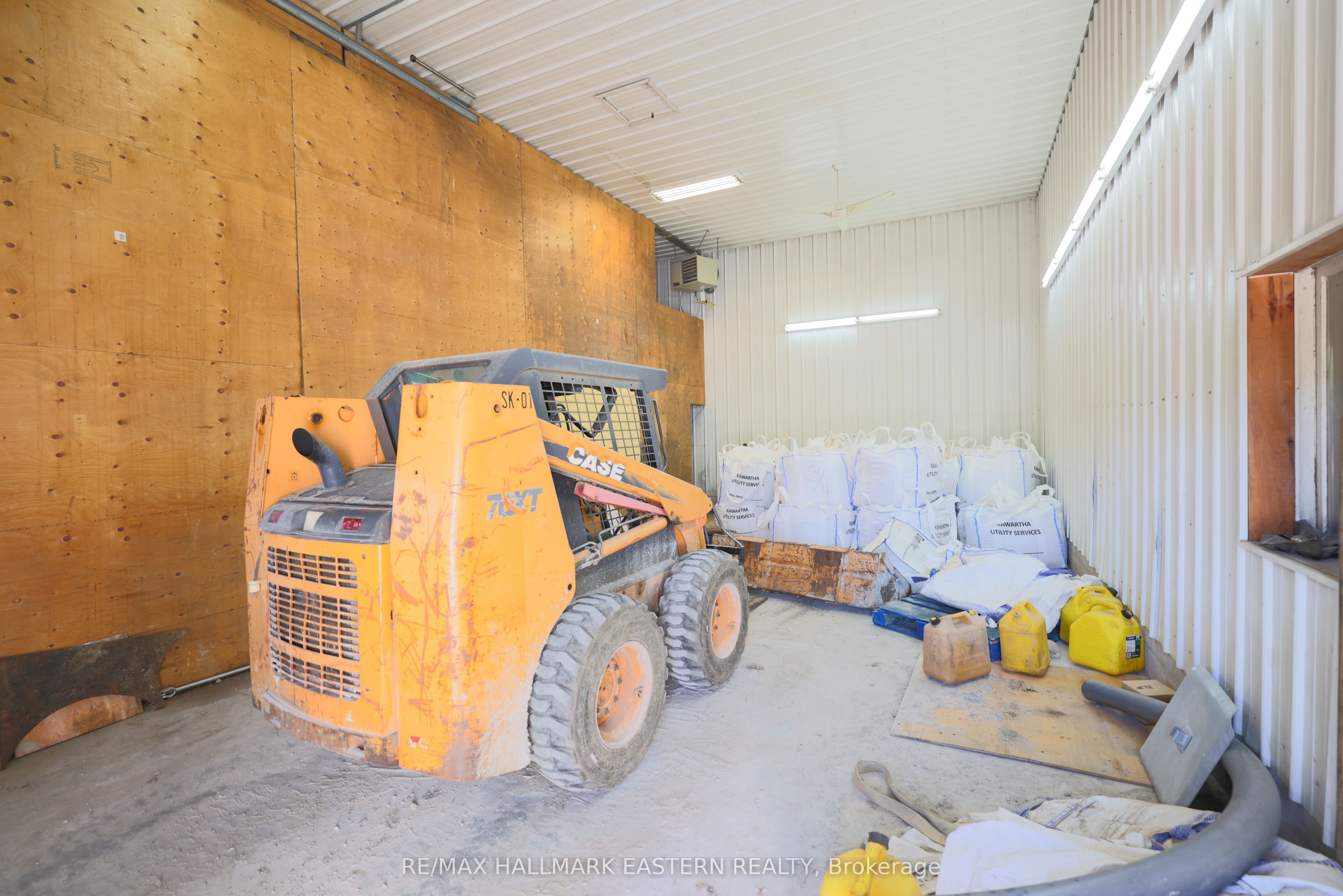1738 8th Line Property Photo 36