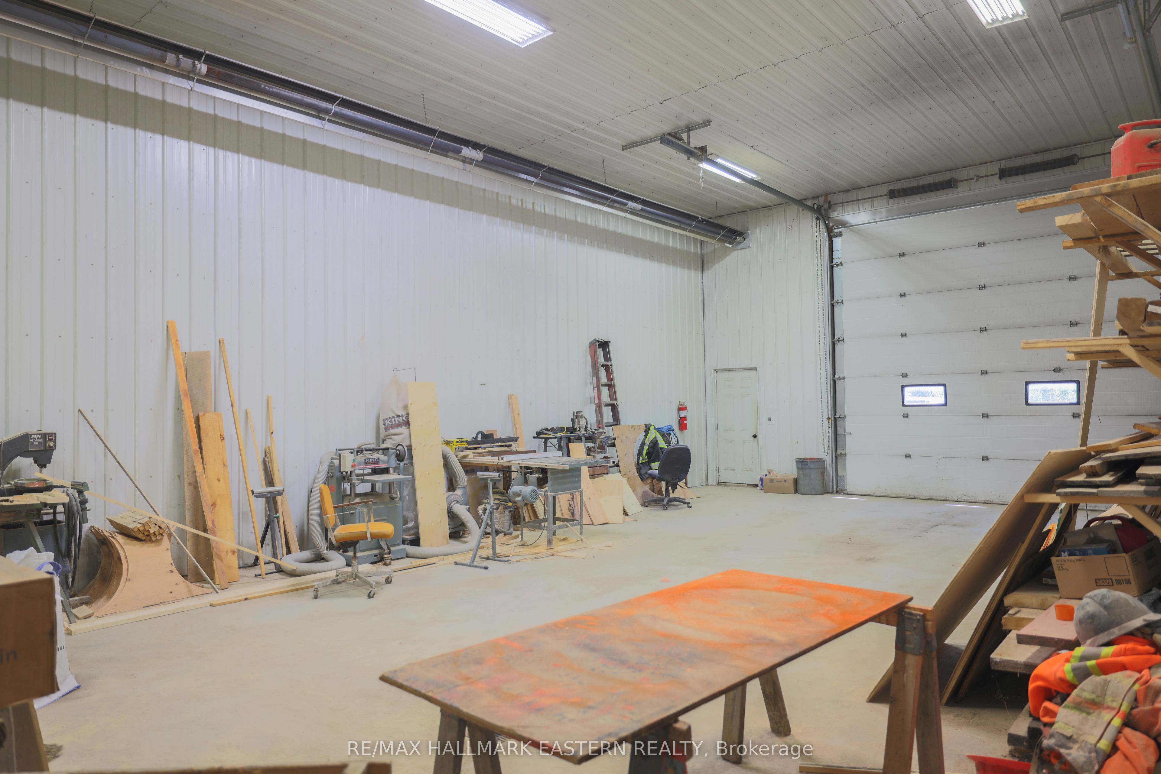 1738 8th Line Property Photo 37
