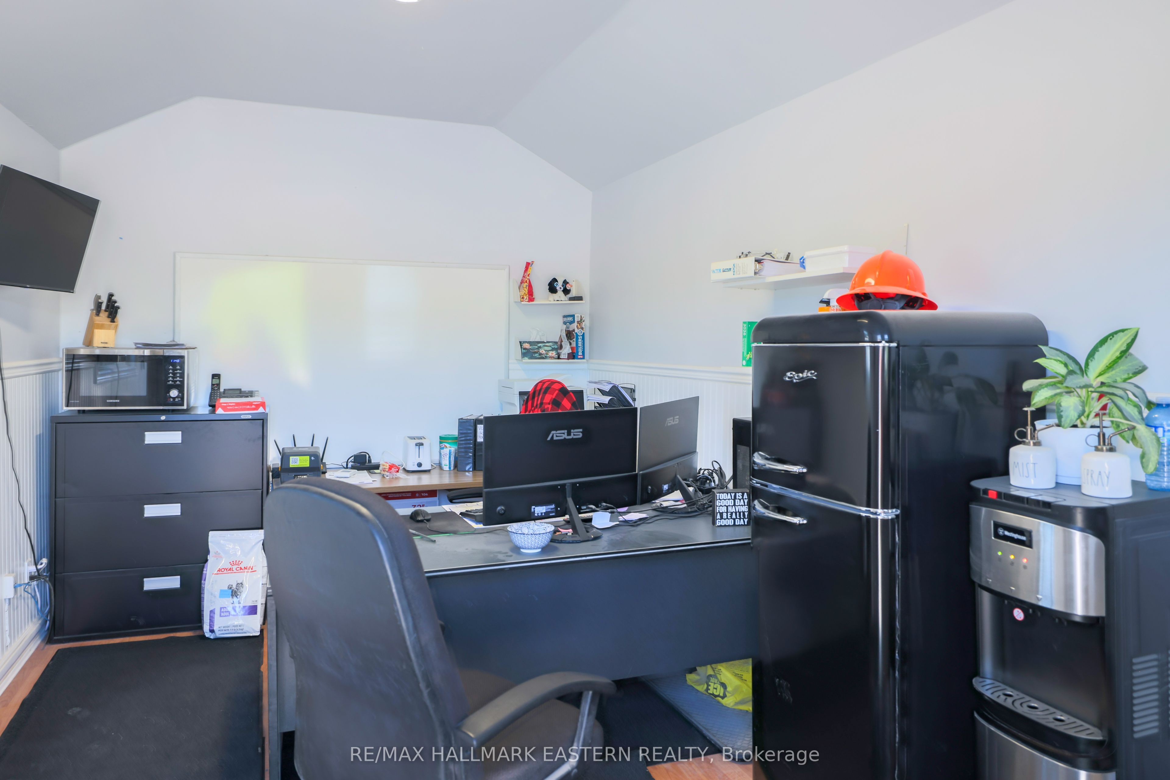 1738 8th Line Property Photo 39