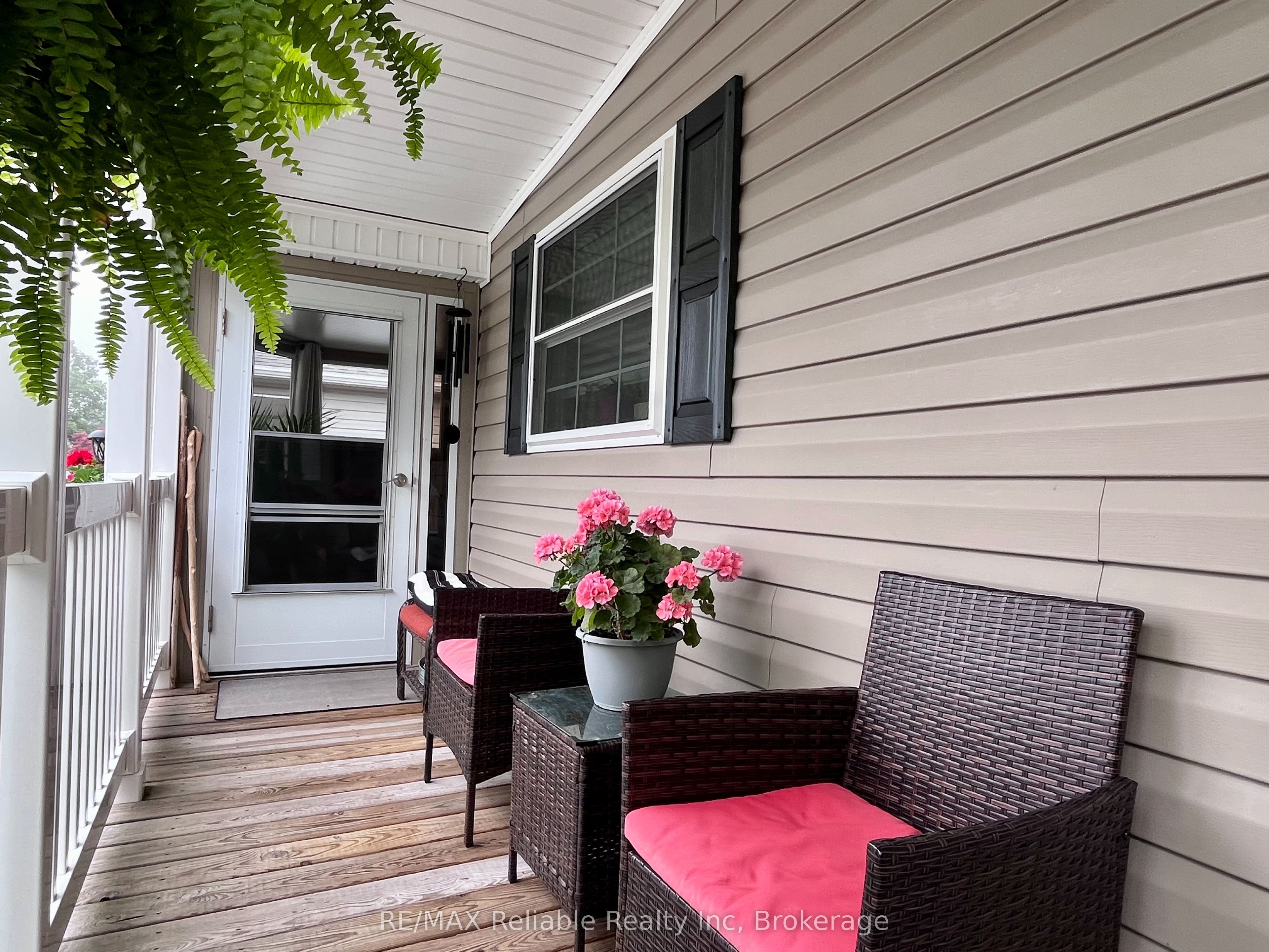 52 Cherokee Lane Property Photo 6