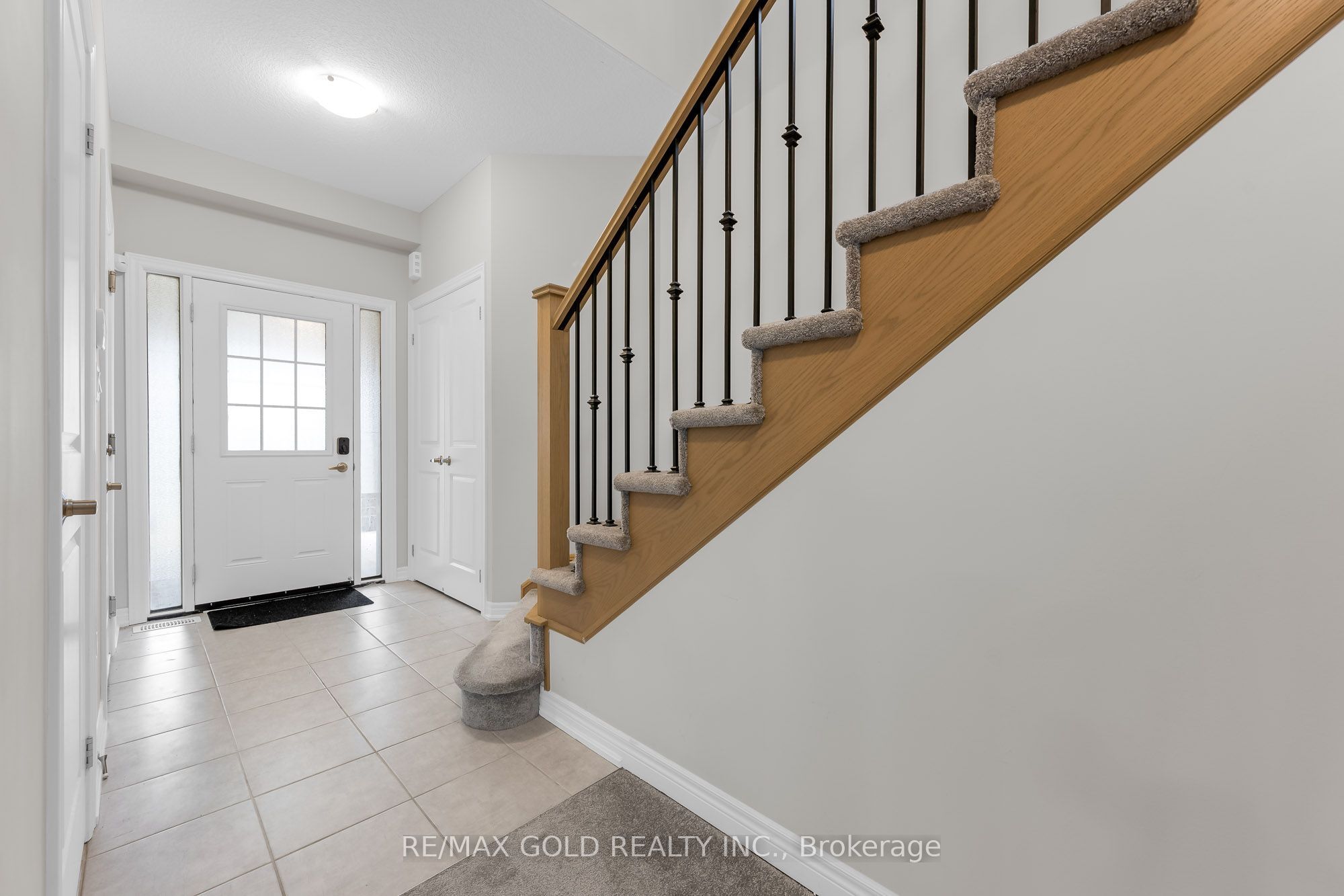83 Pinot Crescent Property Photo 2