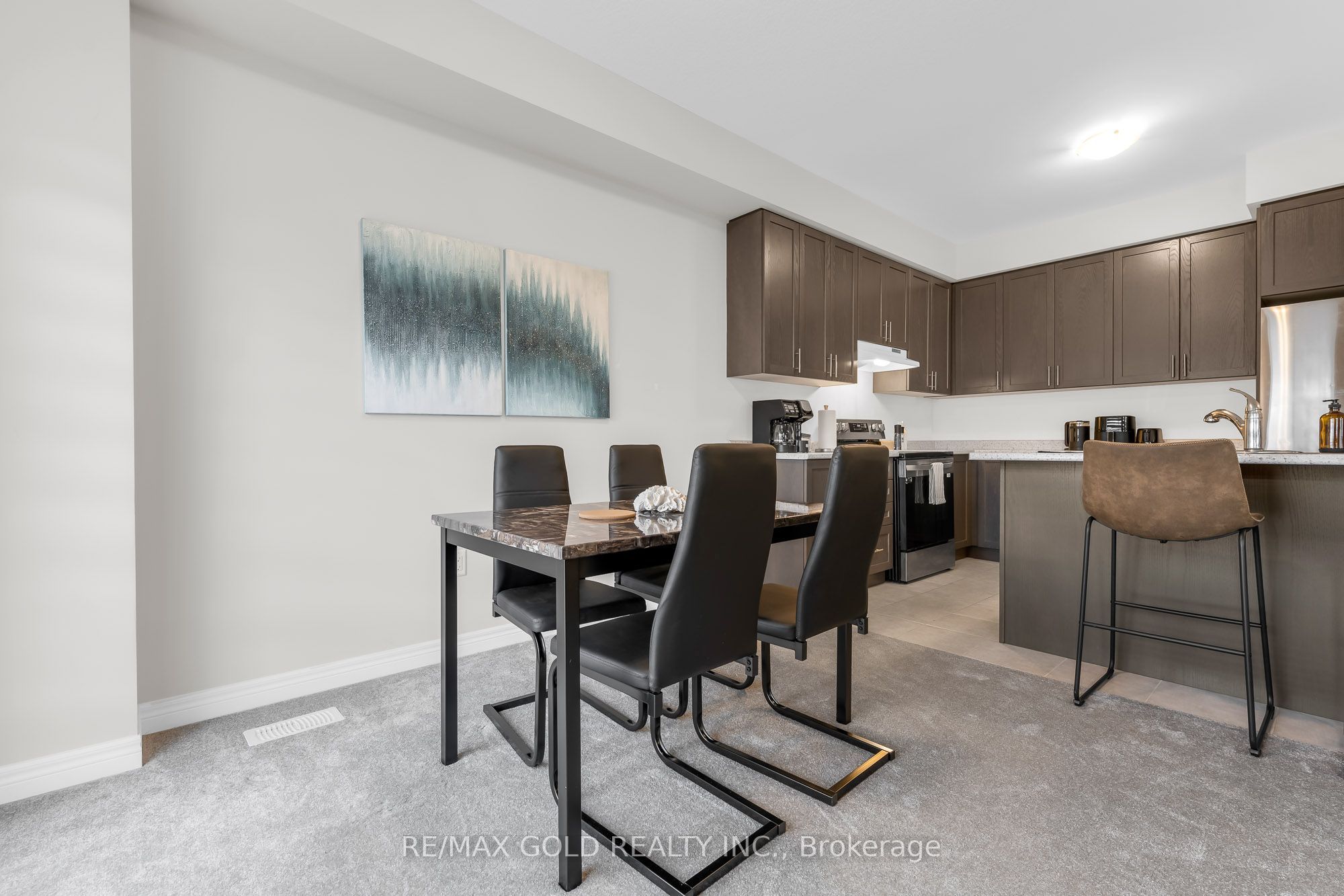 83 Pinot Crescent Property Photo 7