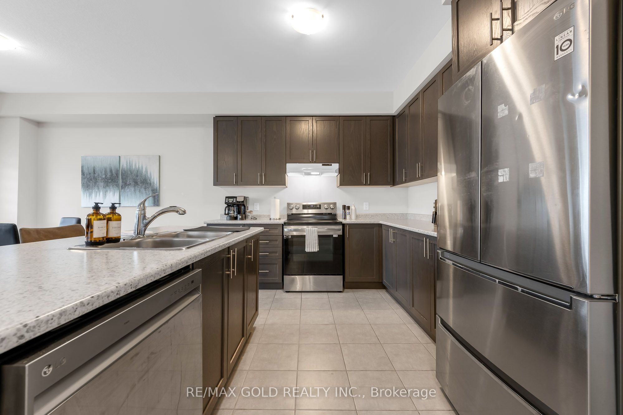 83 Pinot Crescent Property Photo 11