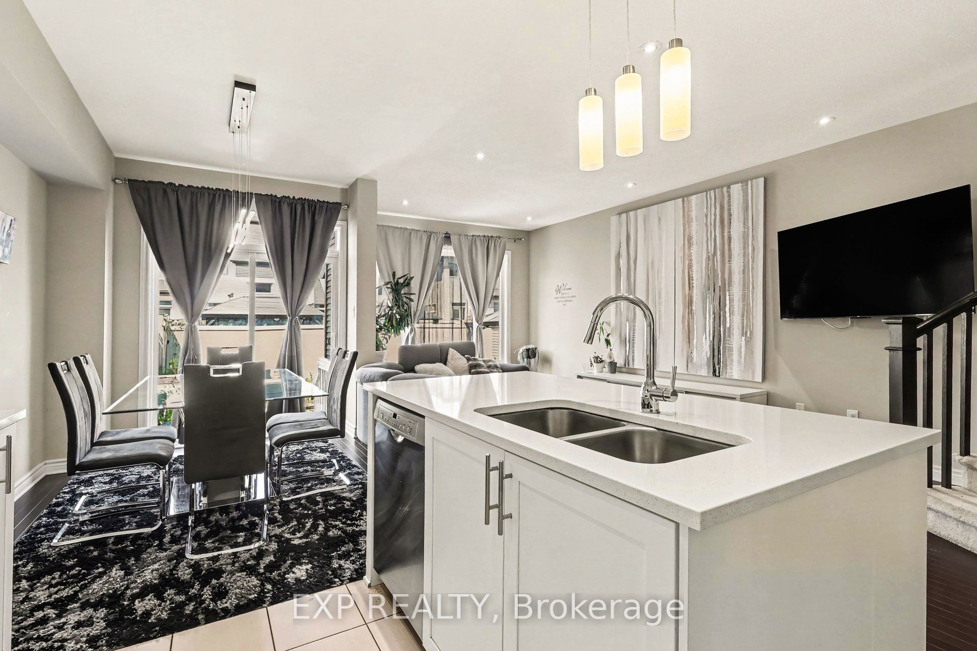 253 Shinleaf Crescent Property Photo 10
