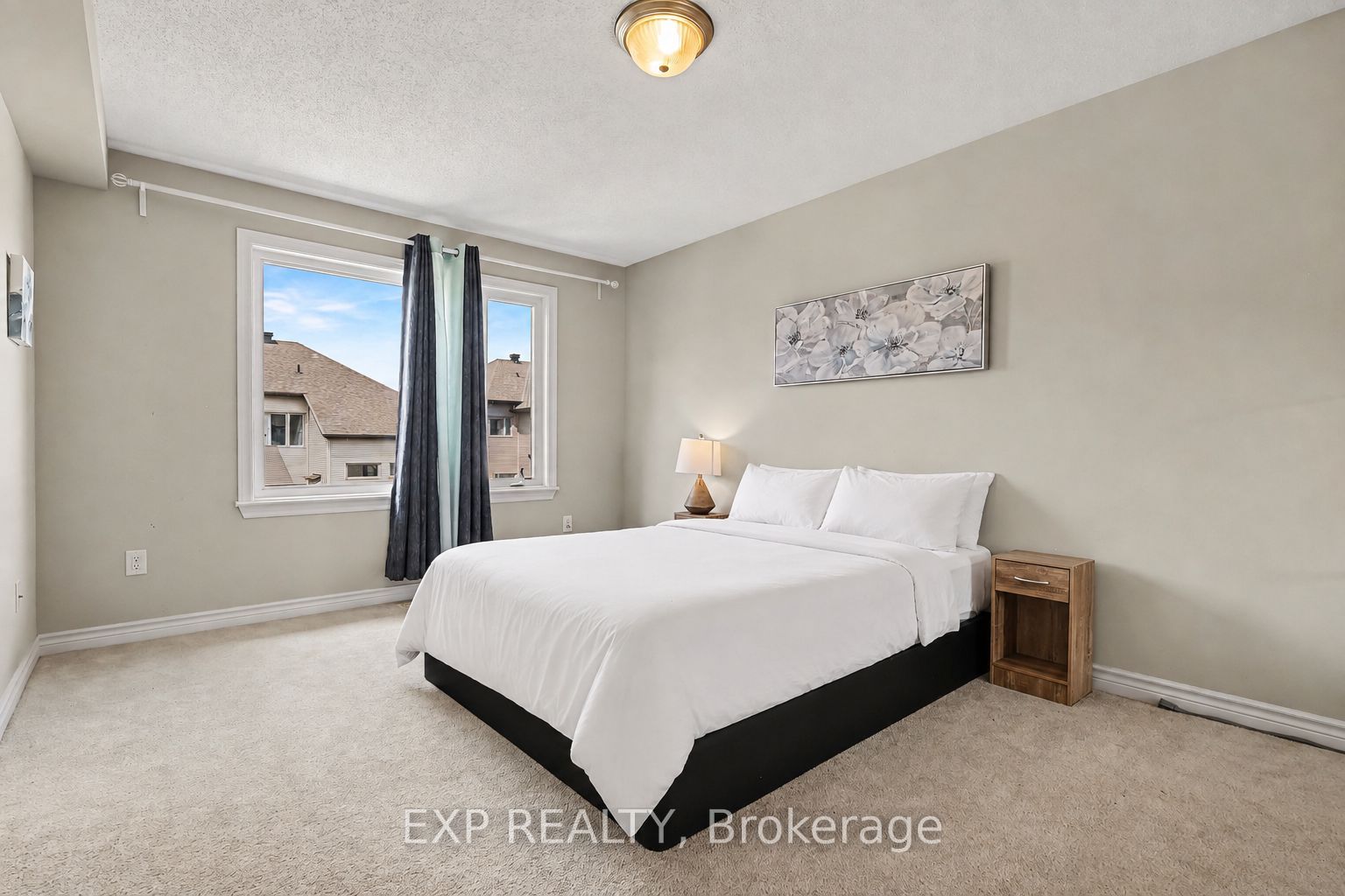253 Shinleaf Crescent Property Photo 14