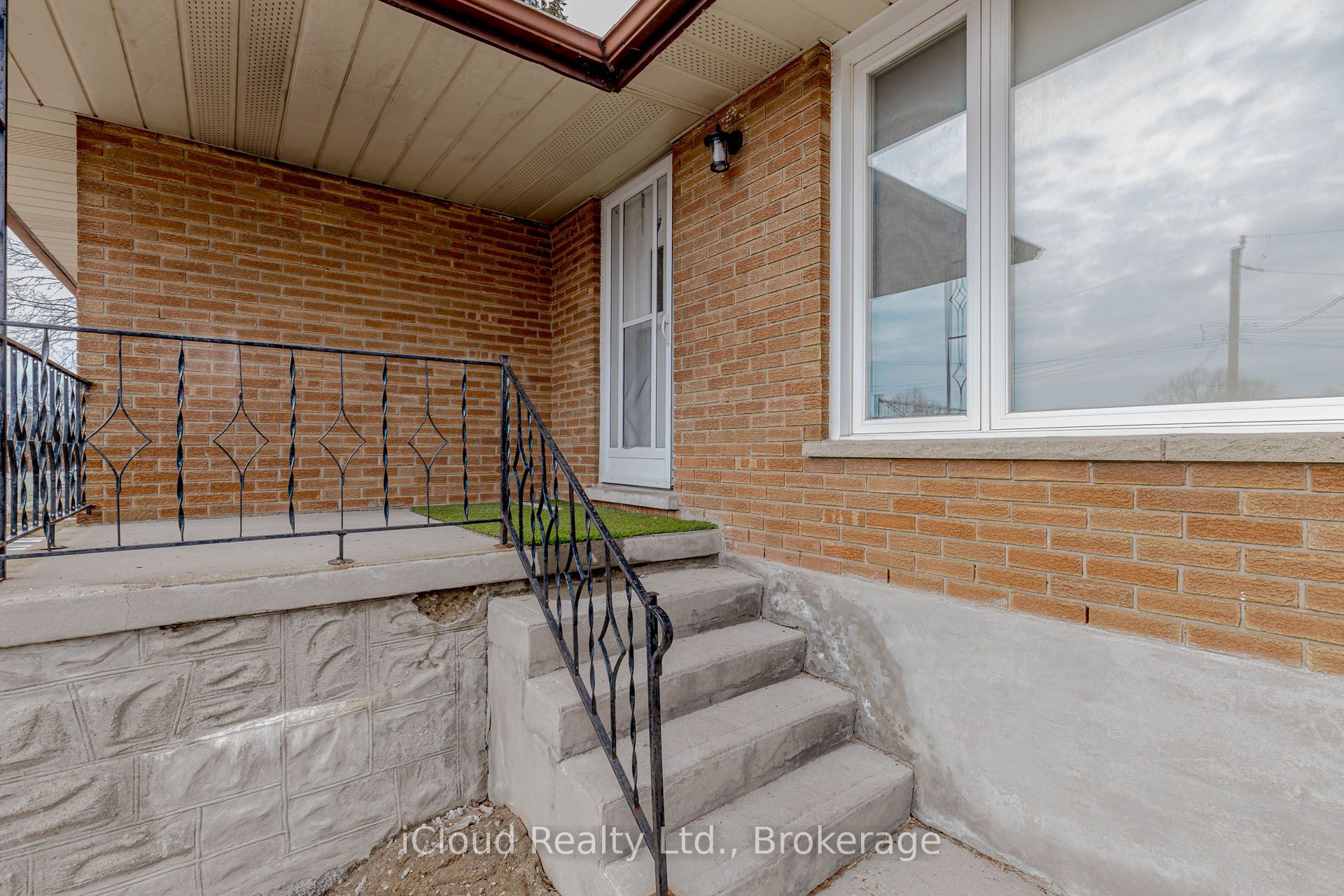 28 Hoffman Street Property Photo 3