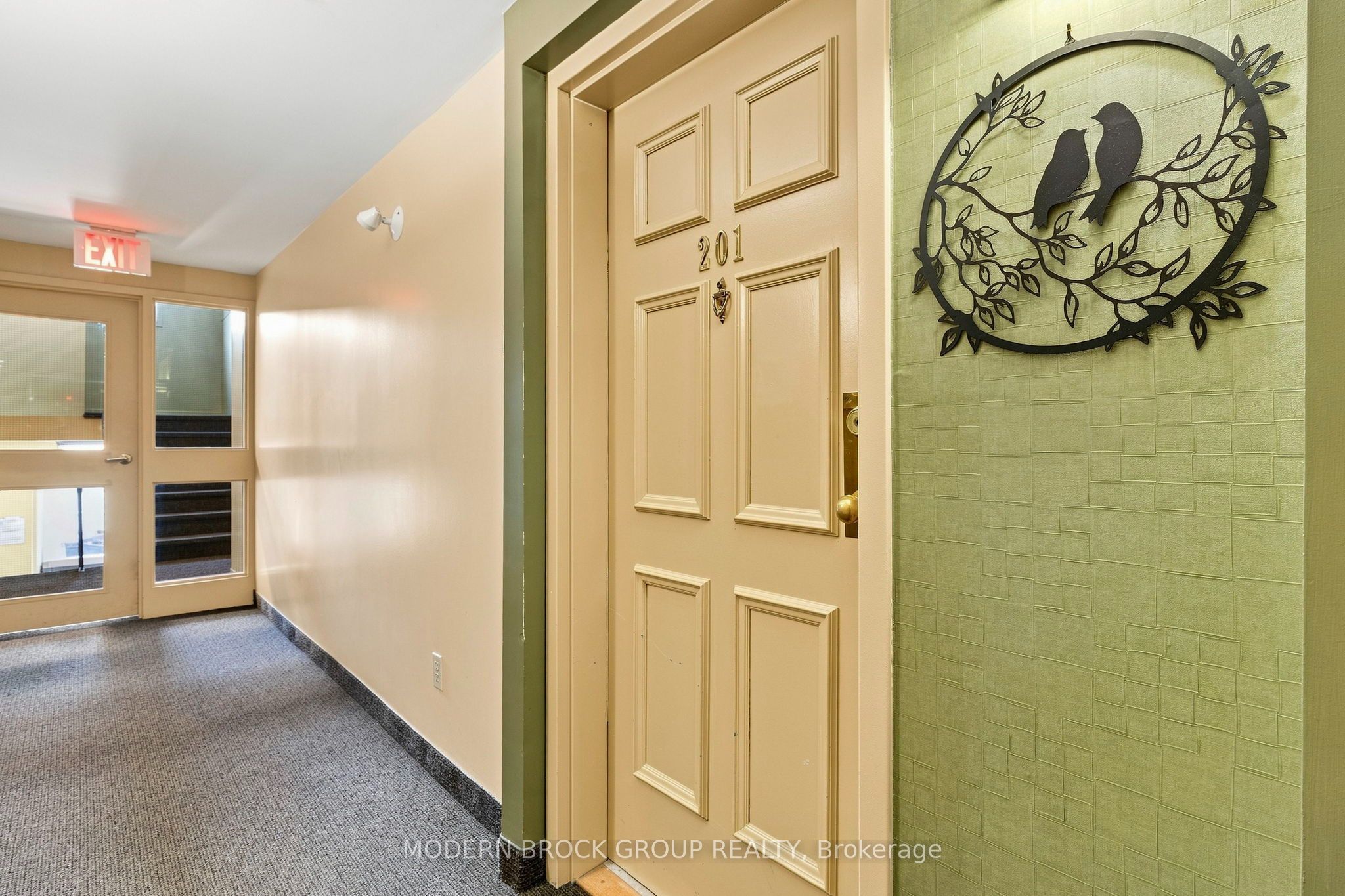 274 Ormond Street 201 Property Photo 3