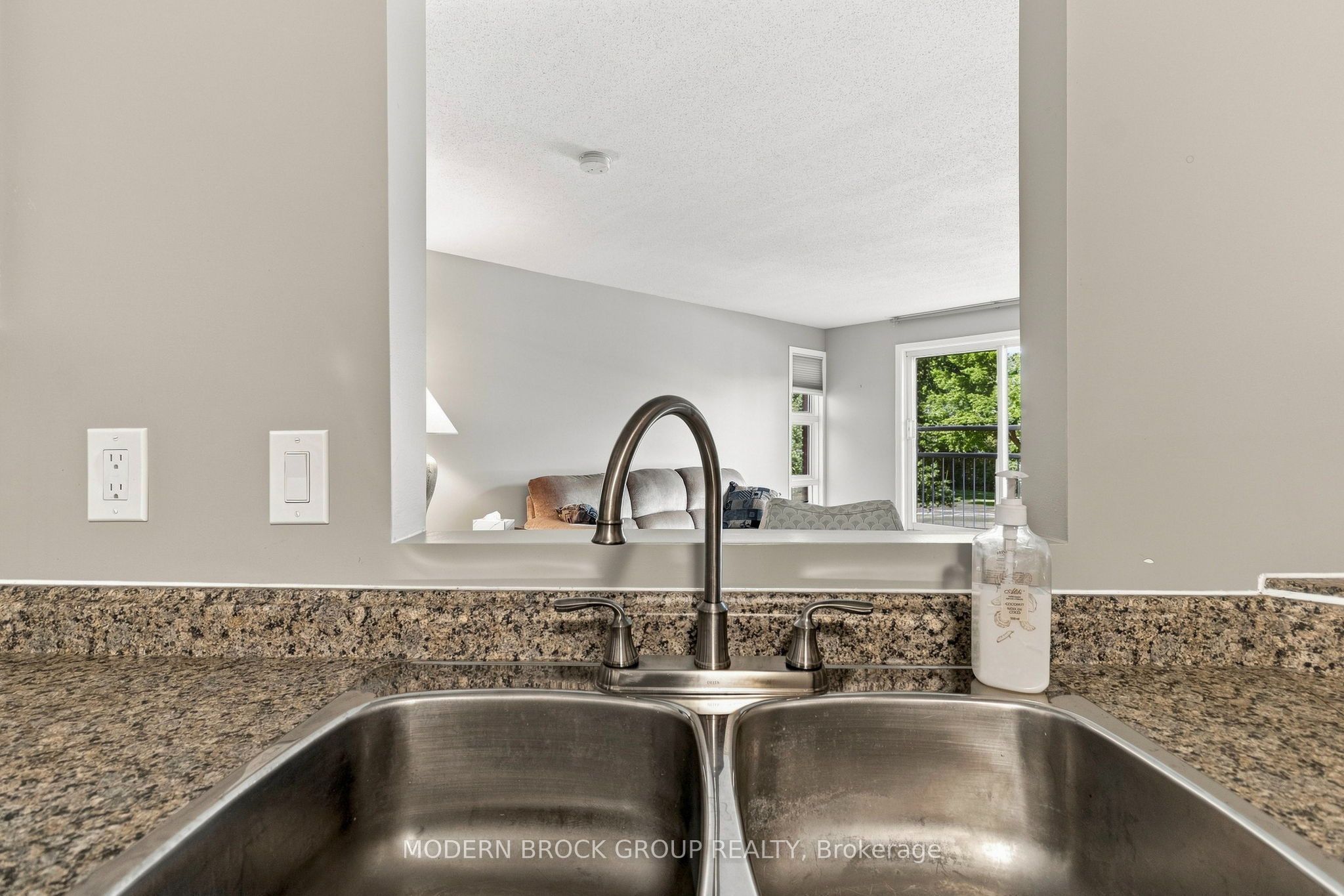 274 Ormond Street 201 Property Photo 8