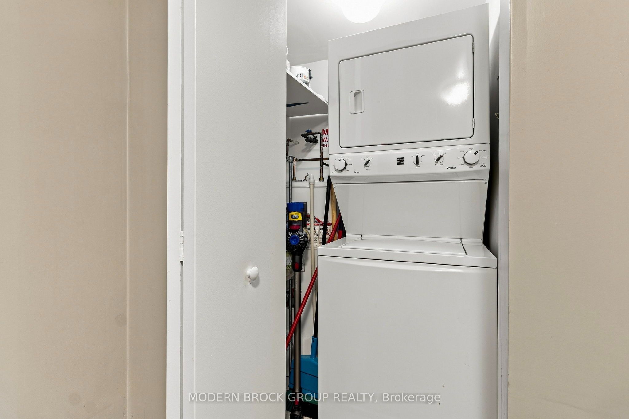 274 Ormond Street 201 Property Photo 27