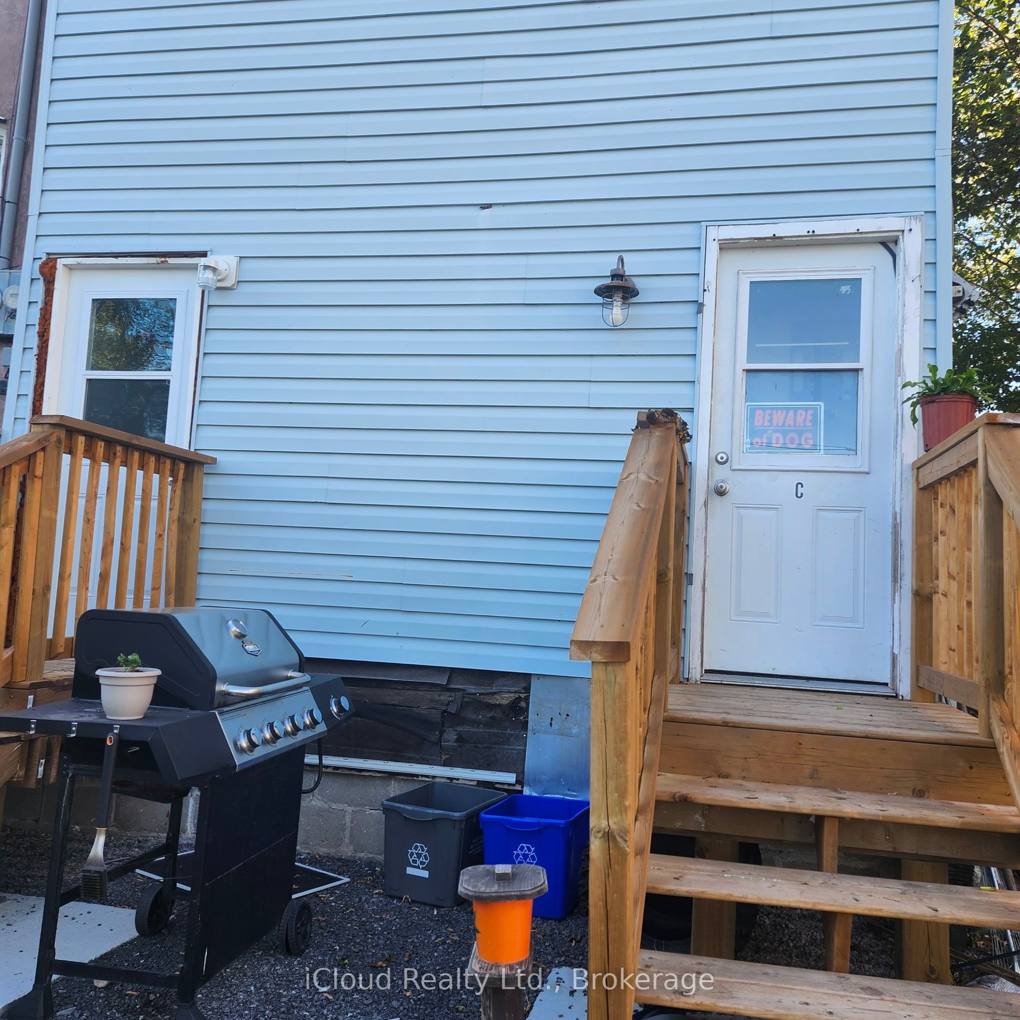 366 Main Street Property Photo 7