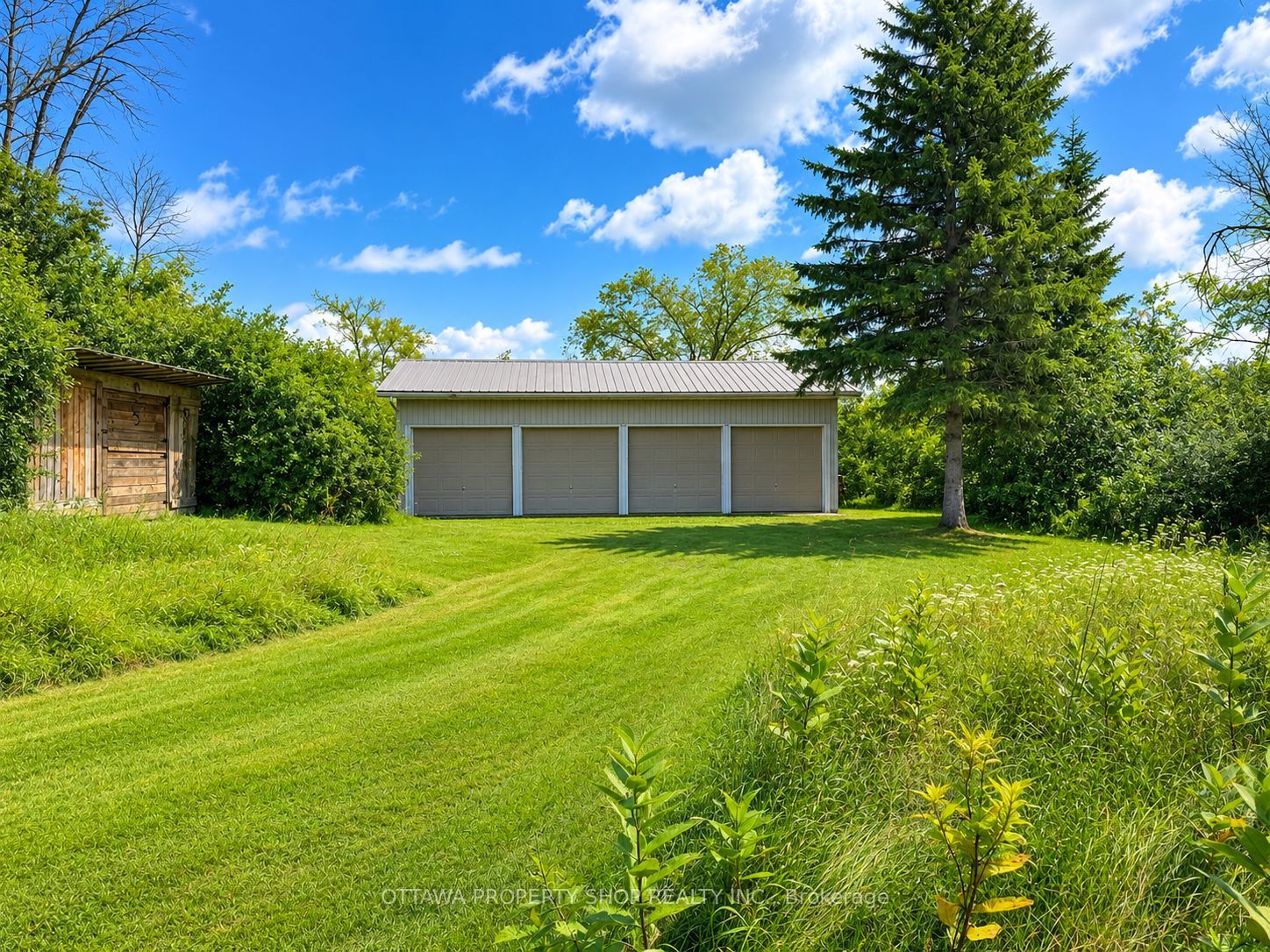 3031 Greenland Road Property Photo 4