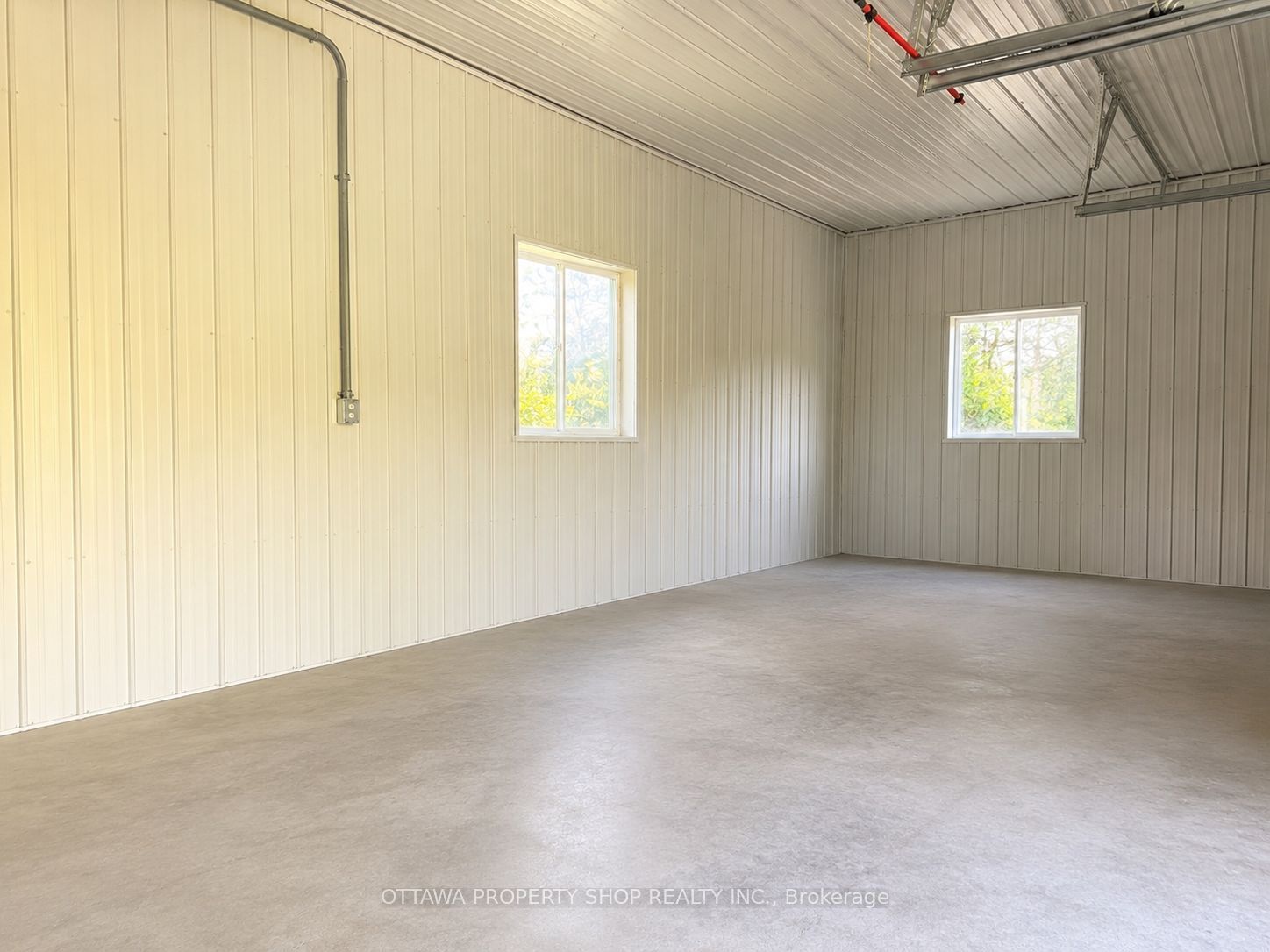 3031 Greenland Road Property Photo 6