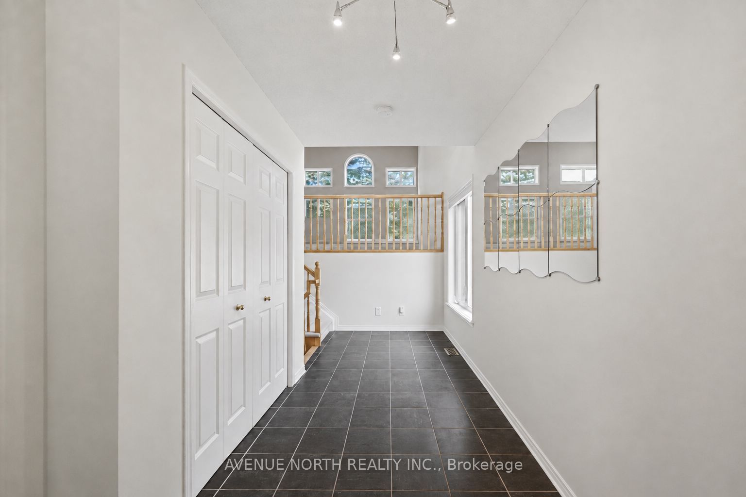 141 Gladeview Private Property Photo 7