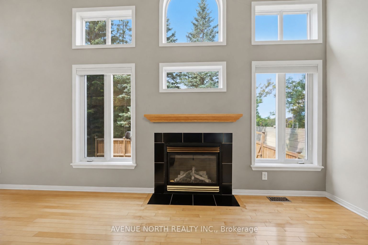 141 Gladeview Private Property Photo 11