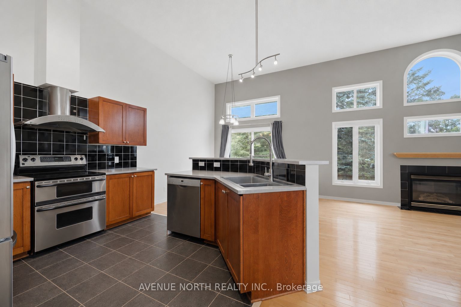 141 Gladeview Private Property Photo 15