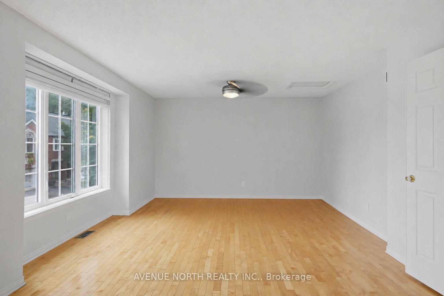 141 Gladeview Private Property Photo 25