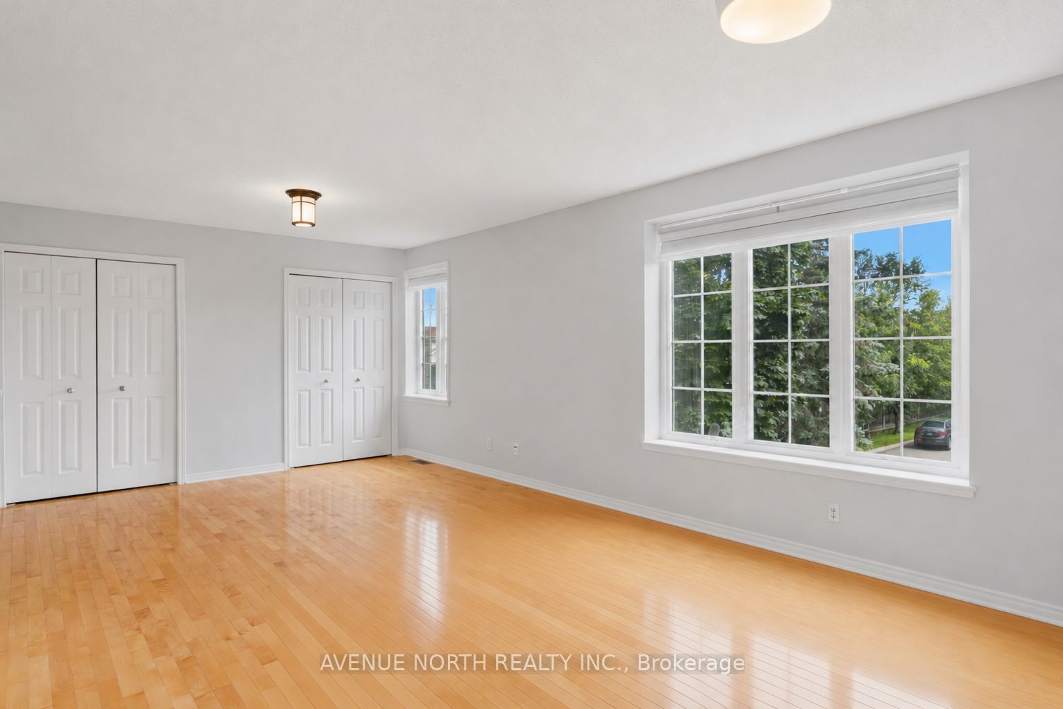 141 Gladeview Private Property Photo 27