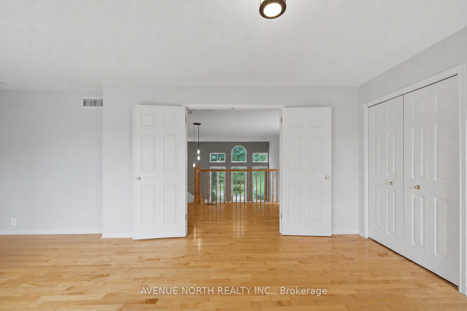 141 Gladeview Private Property Photo 29