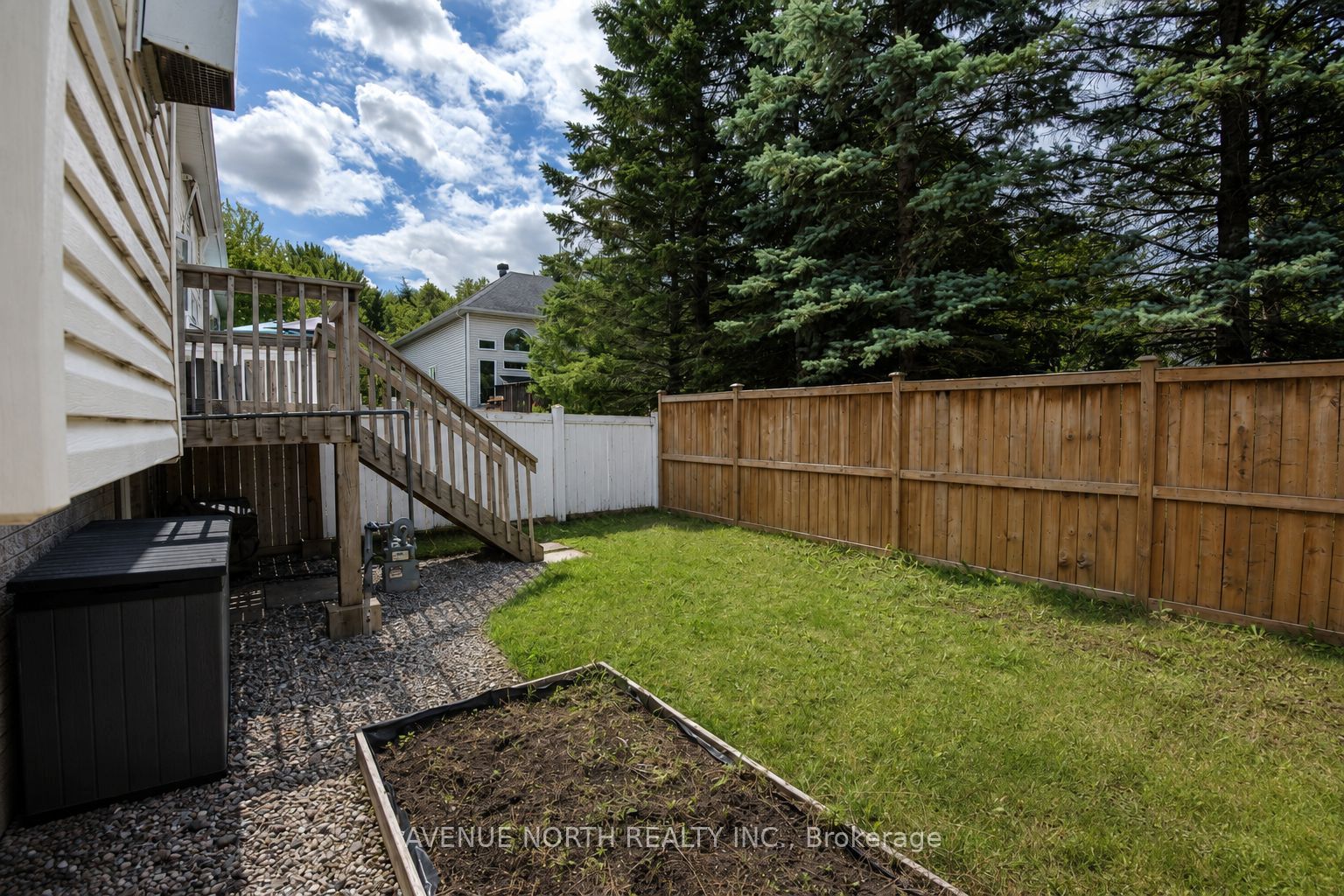 141 Gladeview Private Property Photo 41