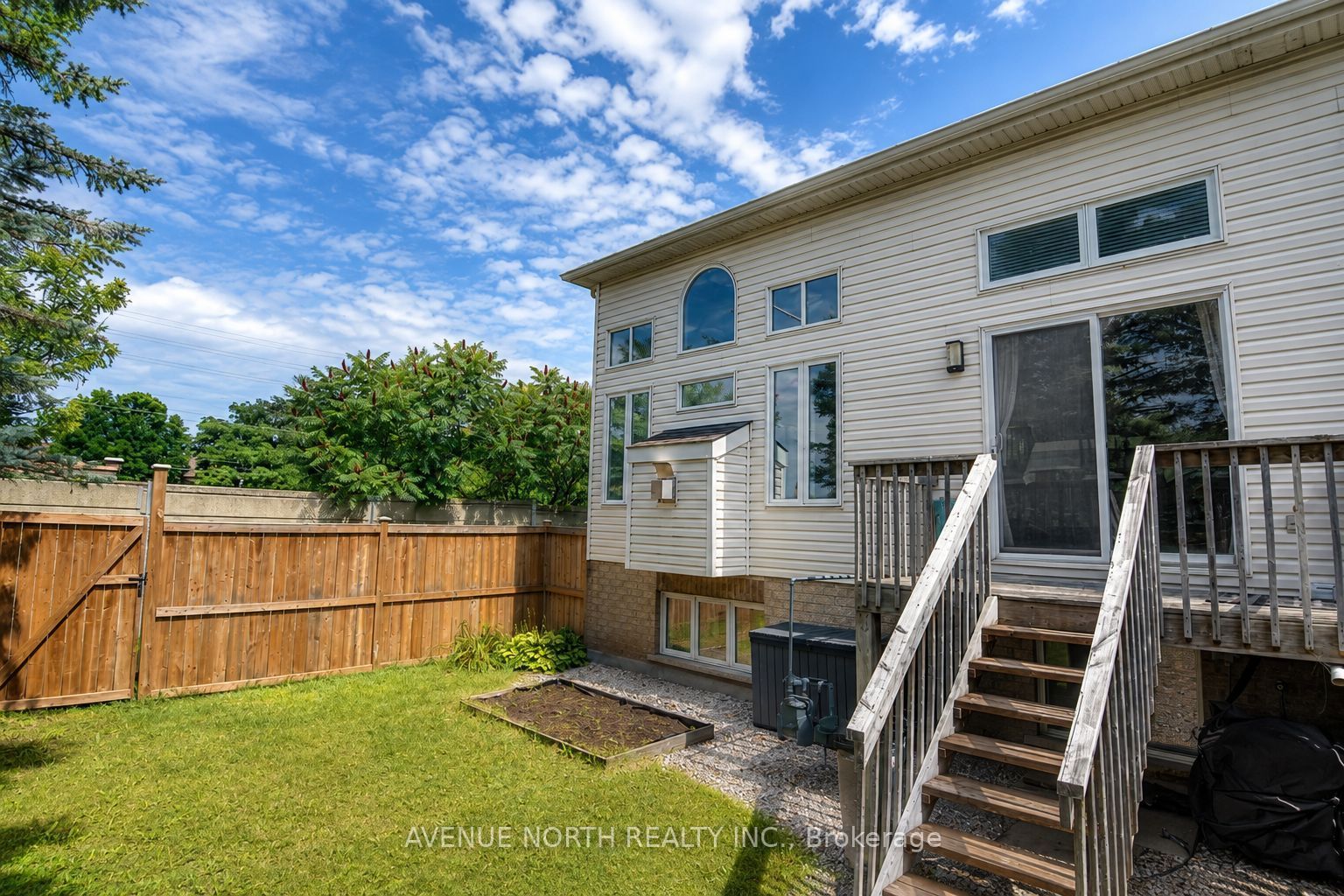141 Gladeview Private Property Photo 45