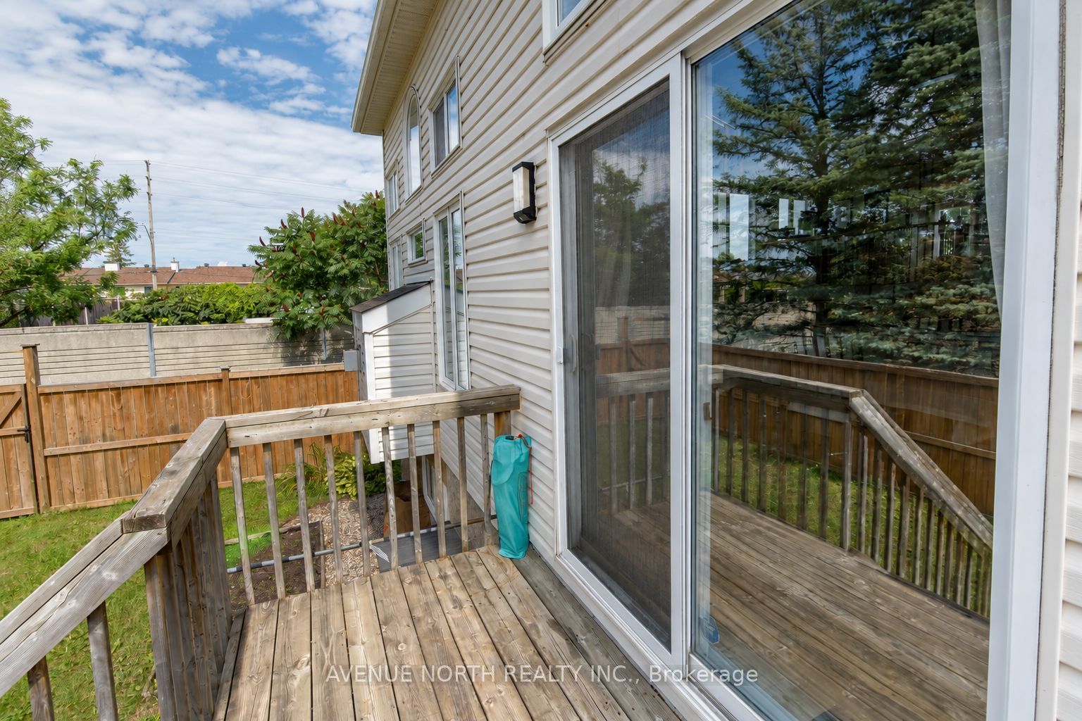141 Gladeview Private Property Photo 46