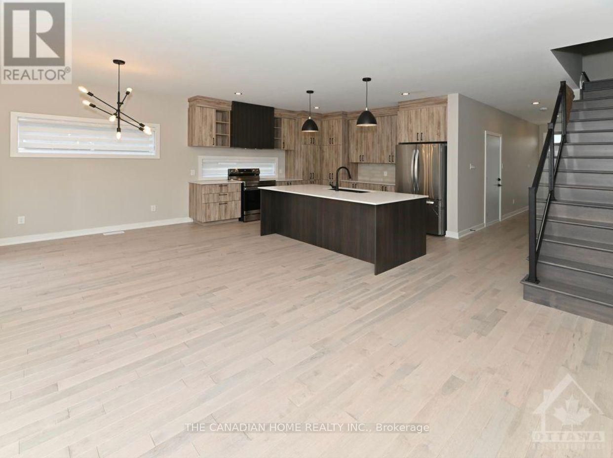 461 Denis Street Property Photo 5